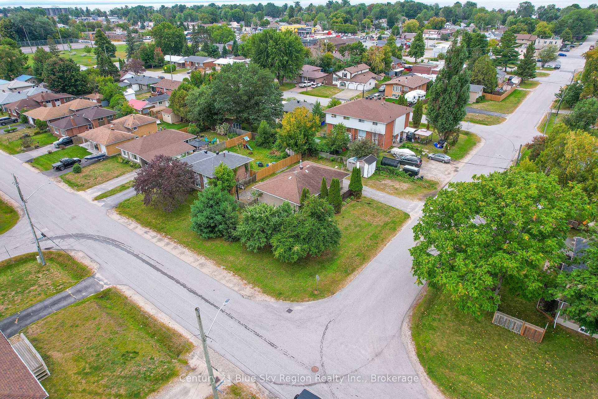 Photo 23 of 23 Strathcona Drive, North Bay, Ferris — HOMEH