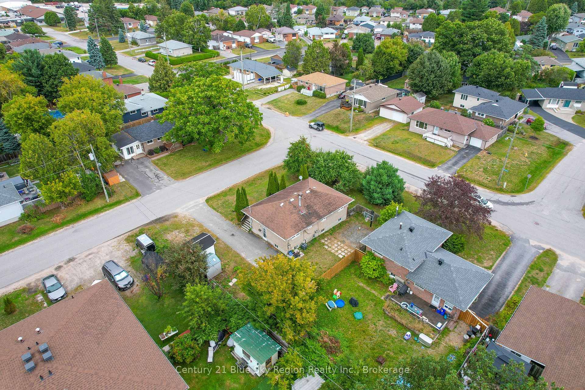 Photo 25 of 23 Strathcona Drive, North Bay, Ferris — HOMEH