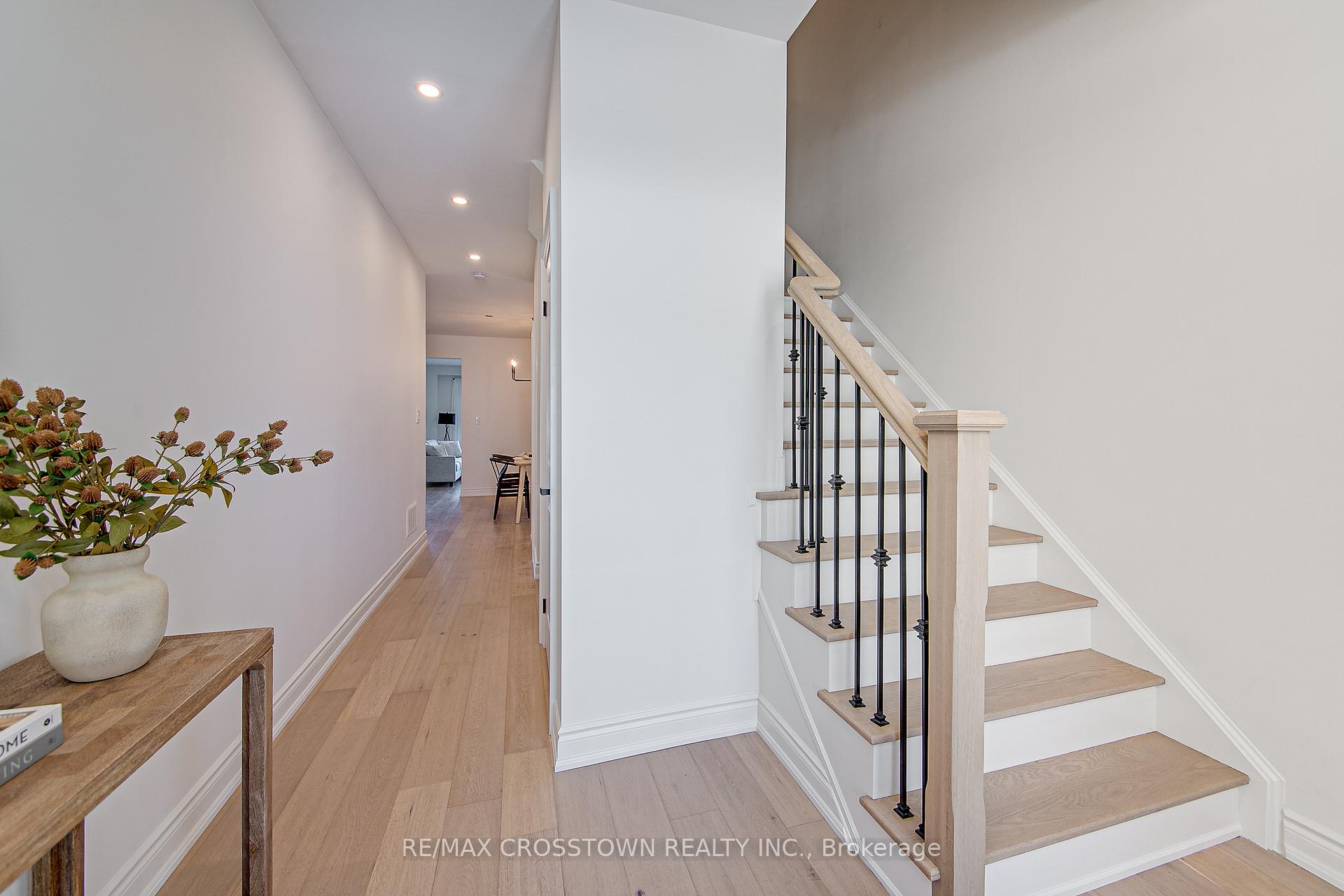 Photo 5 of 23 Lorne Thomas Place, New Tecumseth, Rural New Tecumseth — HOMEH