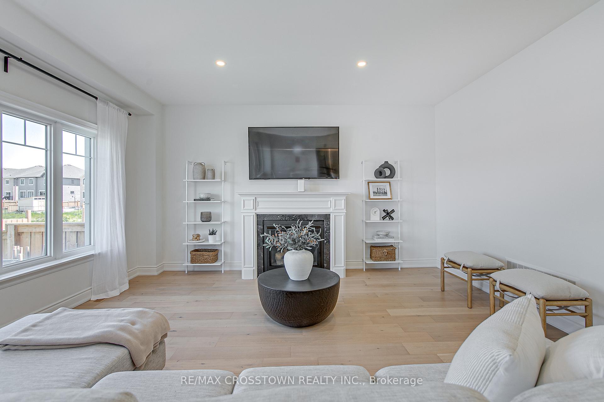 Photo 15 of 23 Lorne Thomas Place, New Tecumseth, Rural New Tecumseth — HOMEH