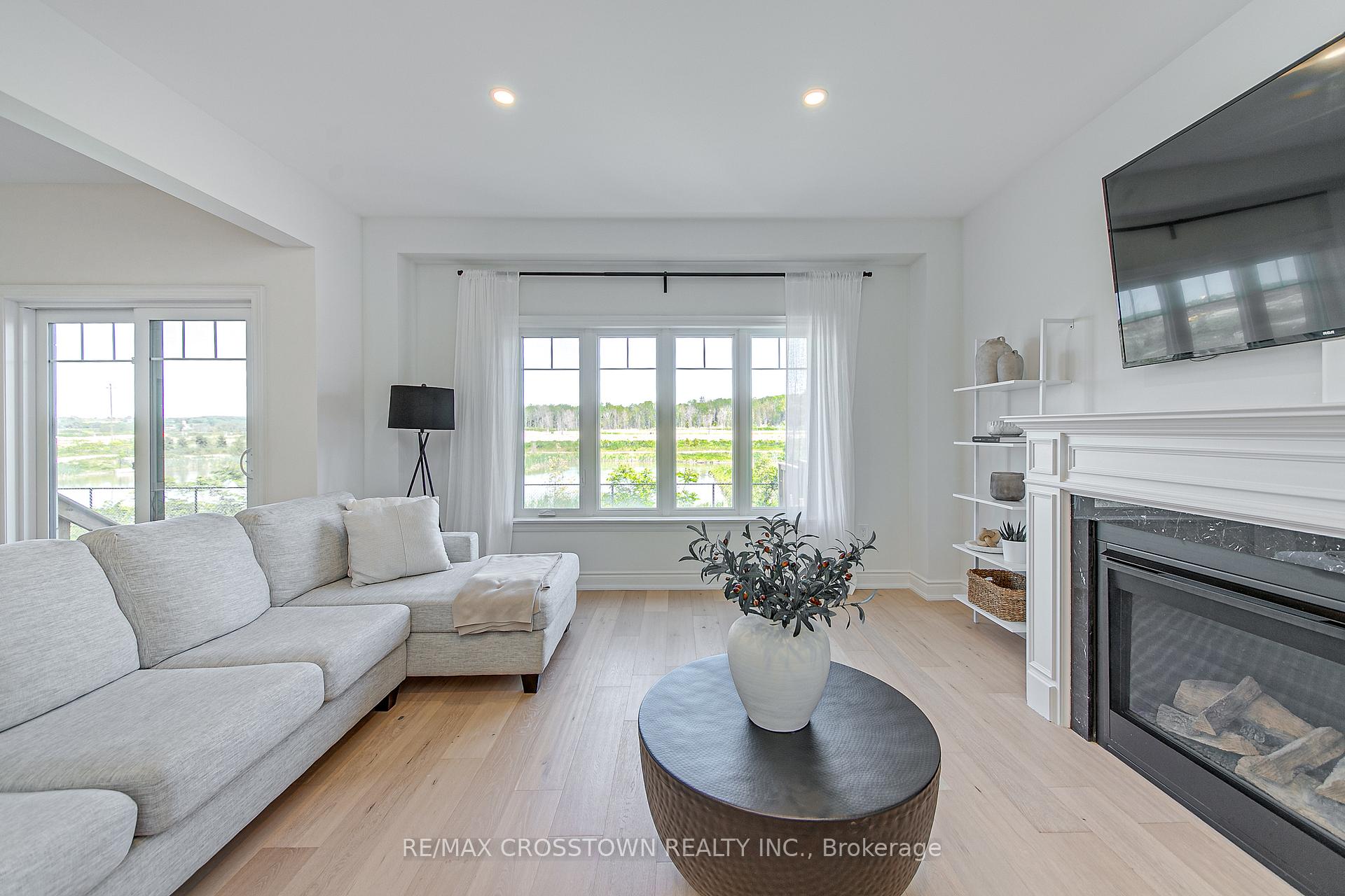 Photo 17 of 23 Lorne Thomas Place, New Tecumseth, Rural New Tecumseth — HOMEH