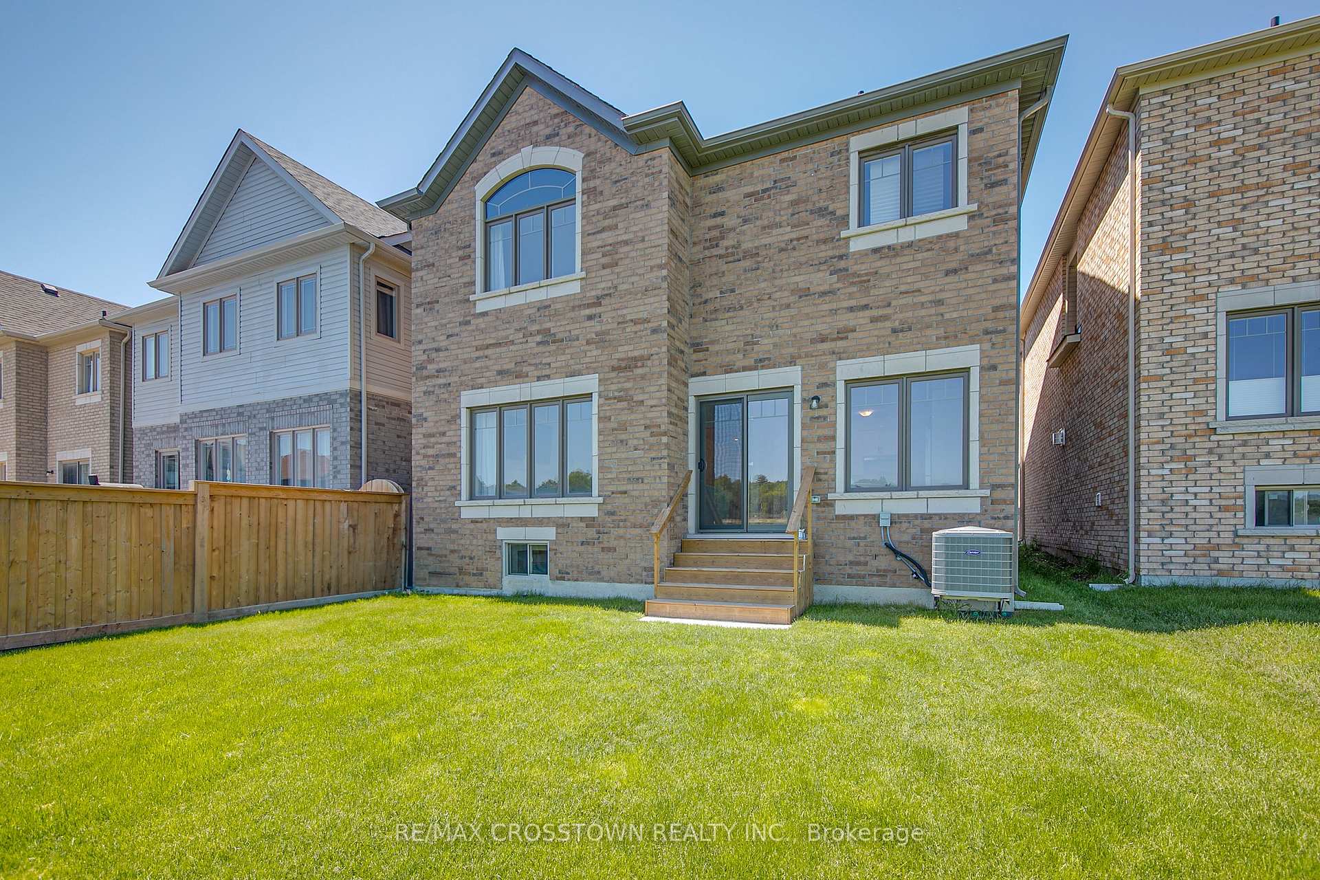 Photo 40 of 23 Lorne Thomas Place, New Tecumseth, Rural New Tecumseth — HOMEH