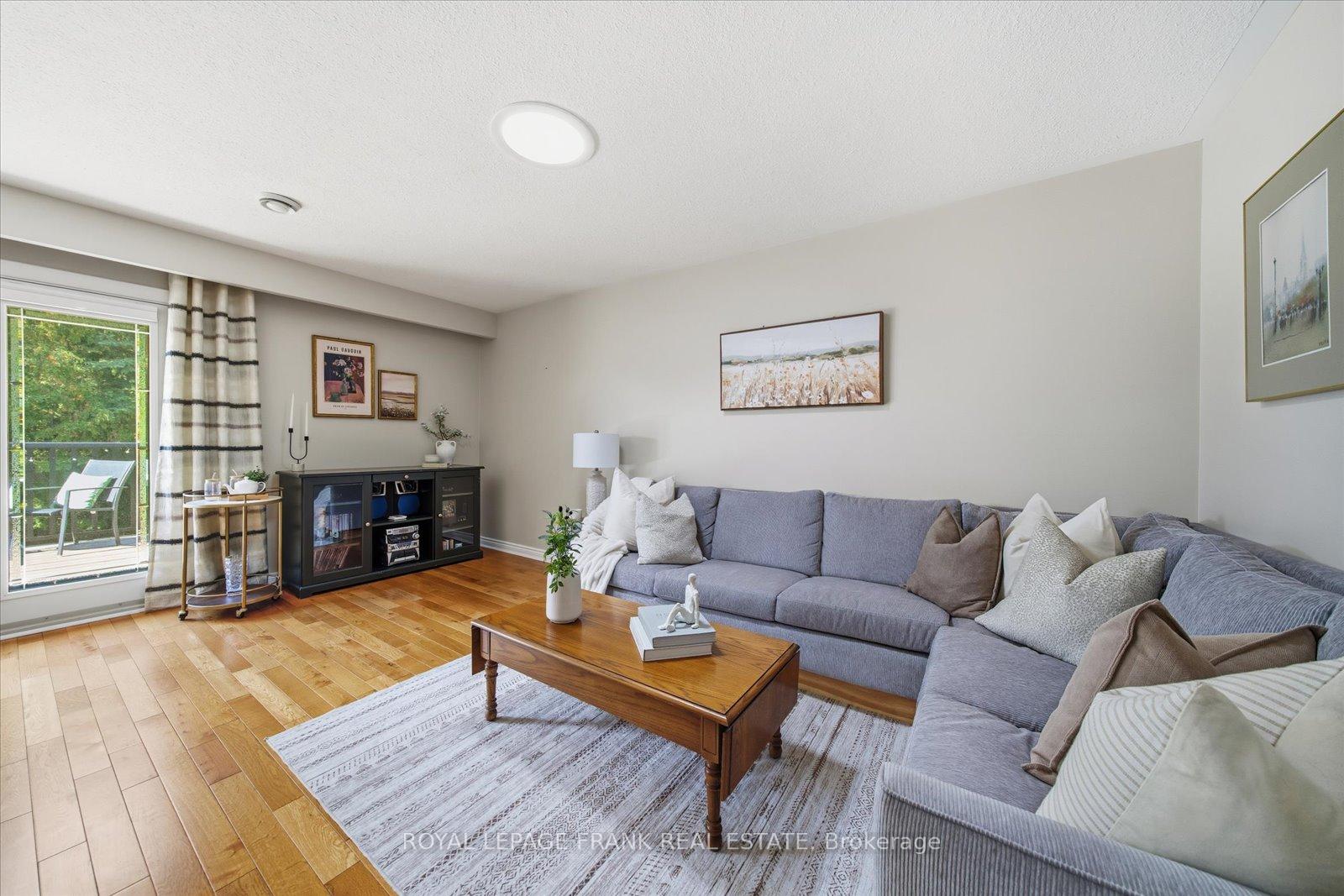 Photo 8 of 948 Oshawa Boulevard N, Oshawa, Centennial — HOMEH