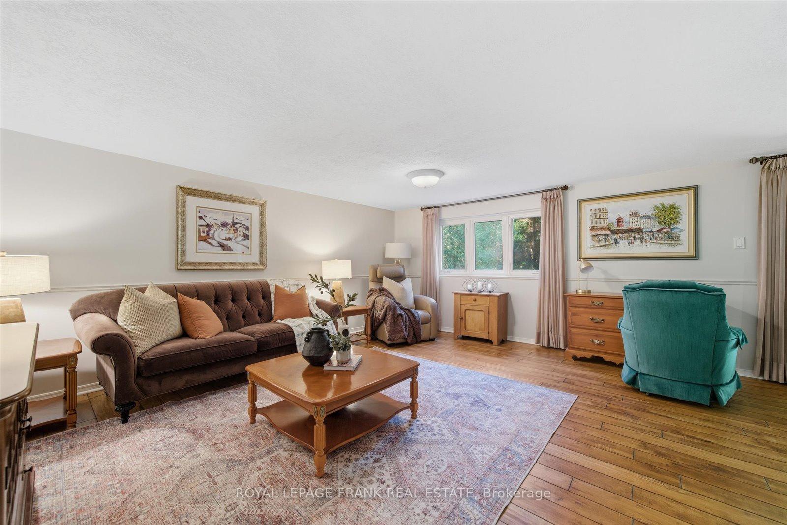 Photo 30 of 948 Oshawa Boulevard N, Oshawa, Centennial — HOMEH