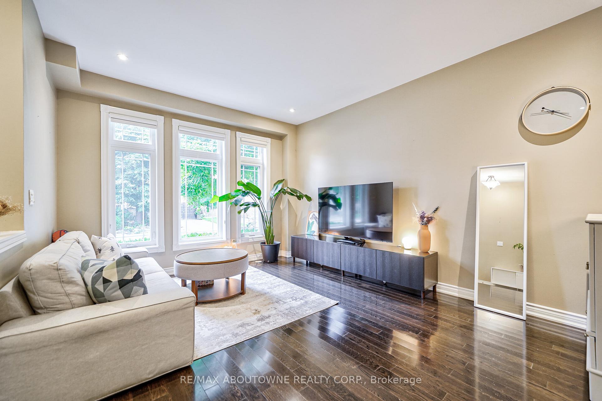 Photo 3 of 23 Omega Street, Markham, Wismer — HOMEH