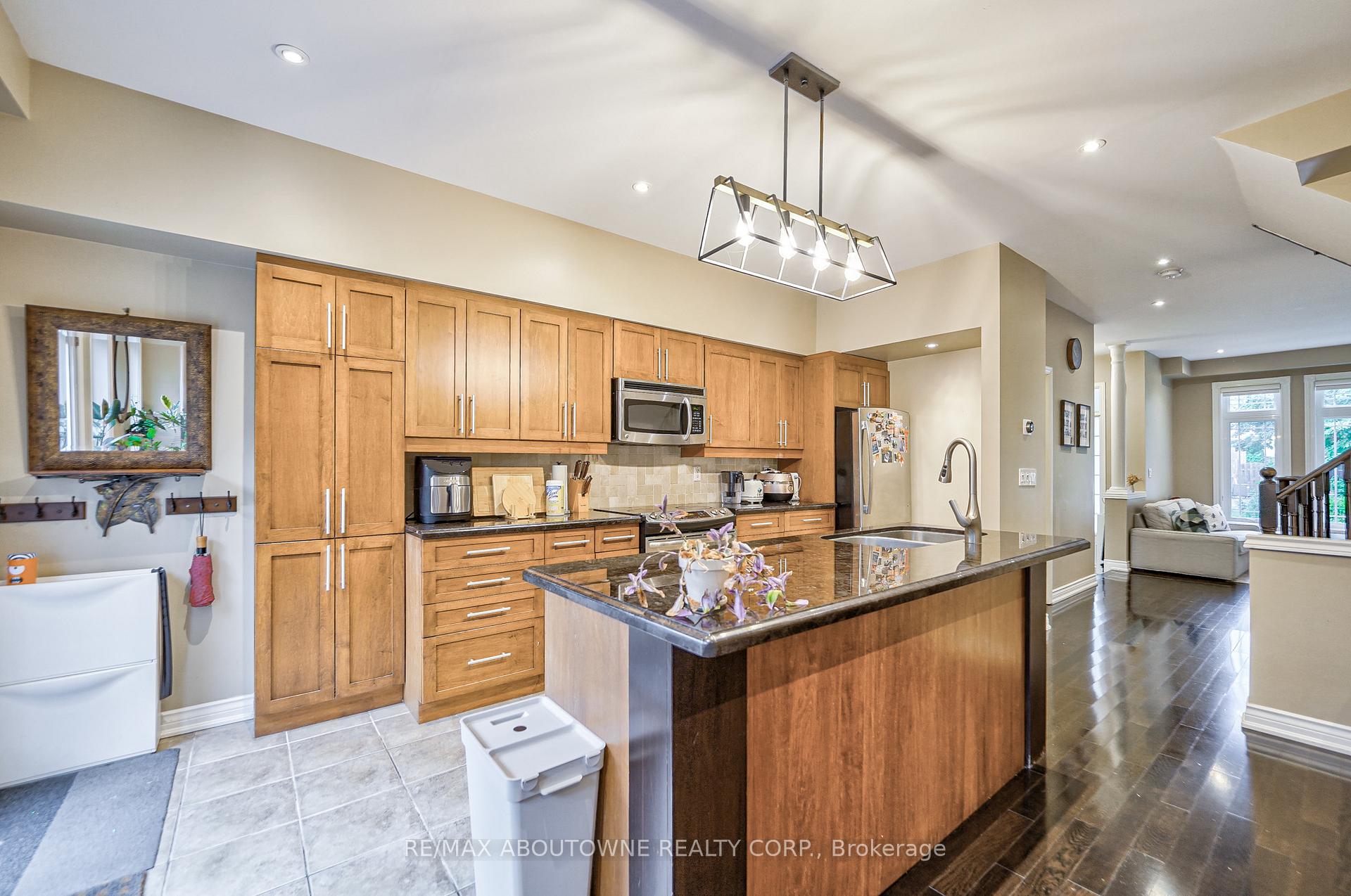Photo 7 of 23 Omega Street, Markham, Wismer — HOMEH