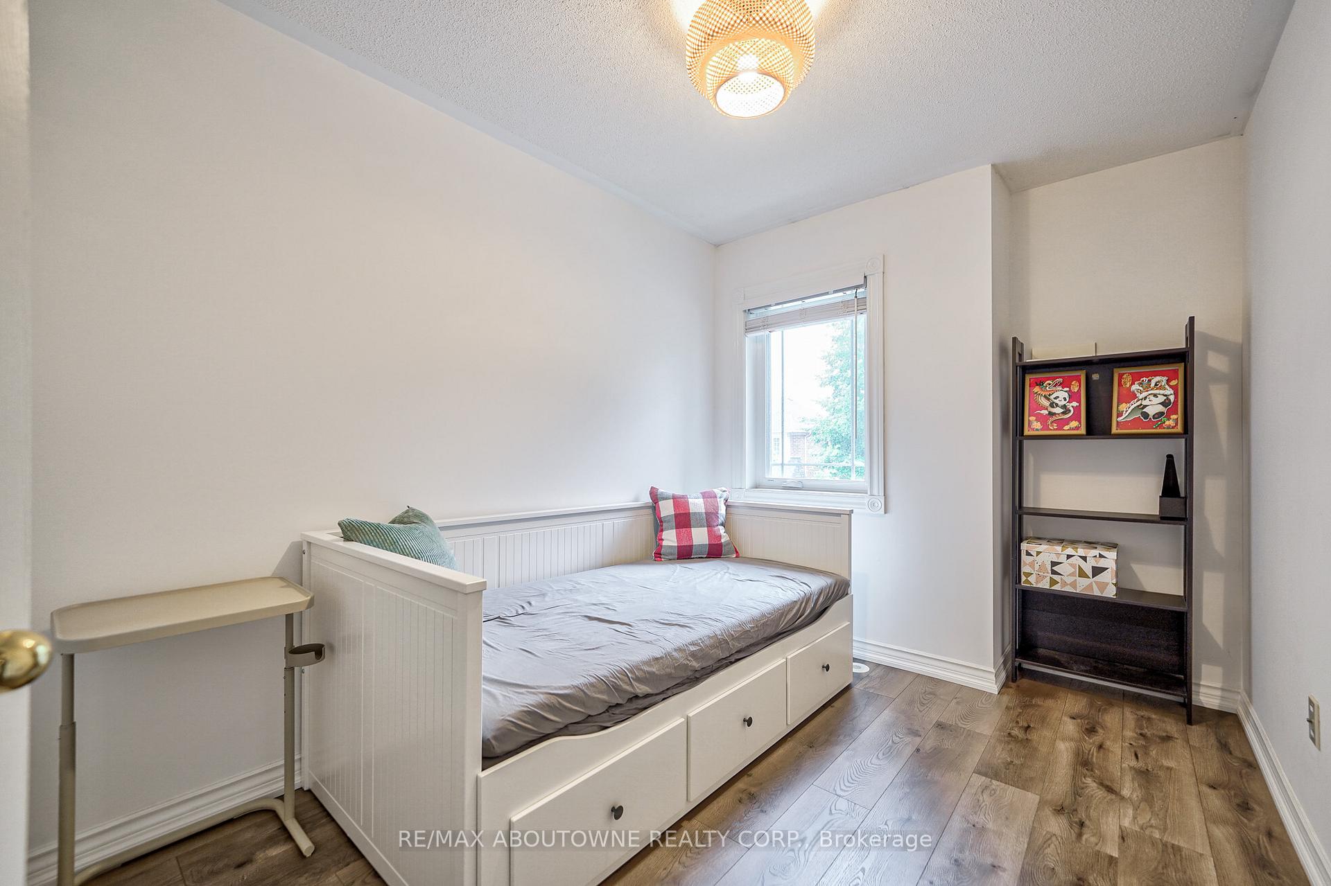 Photo 15 of 23 Omega Street, Markham, Wismer — HOMEH