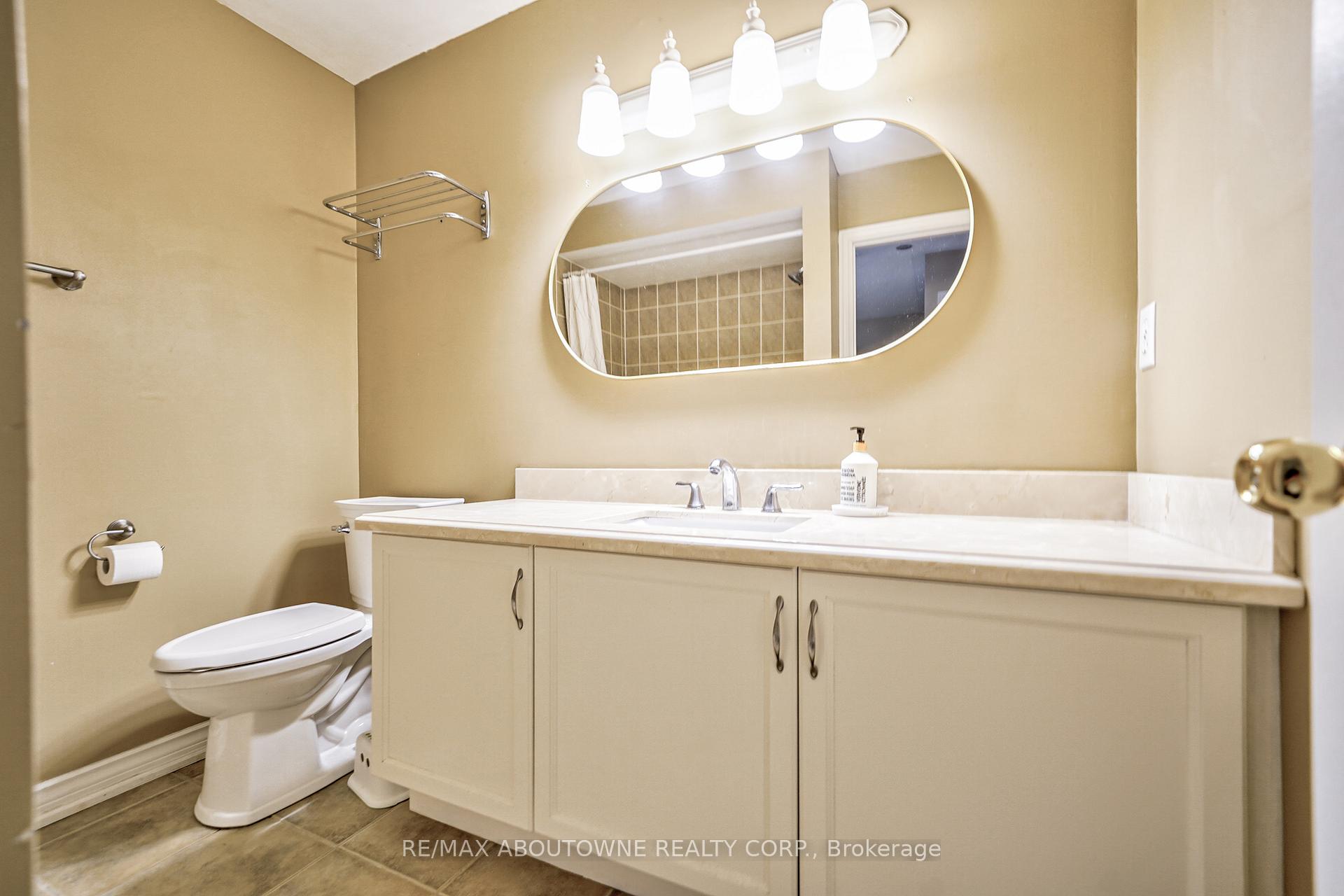 Photo 17 of 23 Omega Street, Markham, Wismer — HOMEH