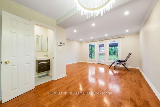 Photo 8 of 415 Chandos Court, Oshawa, Lakeview — HOMEH
