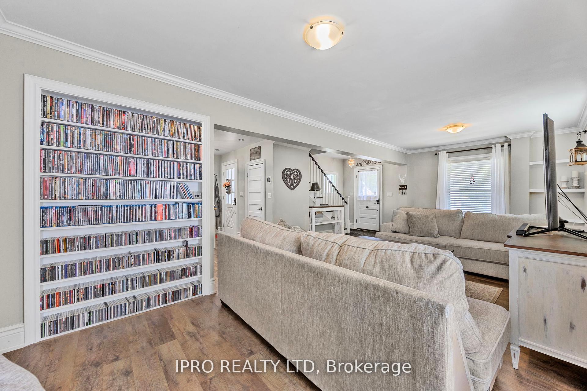 Photo 17 of 280 Mary Street, Orillia — HOMEH