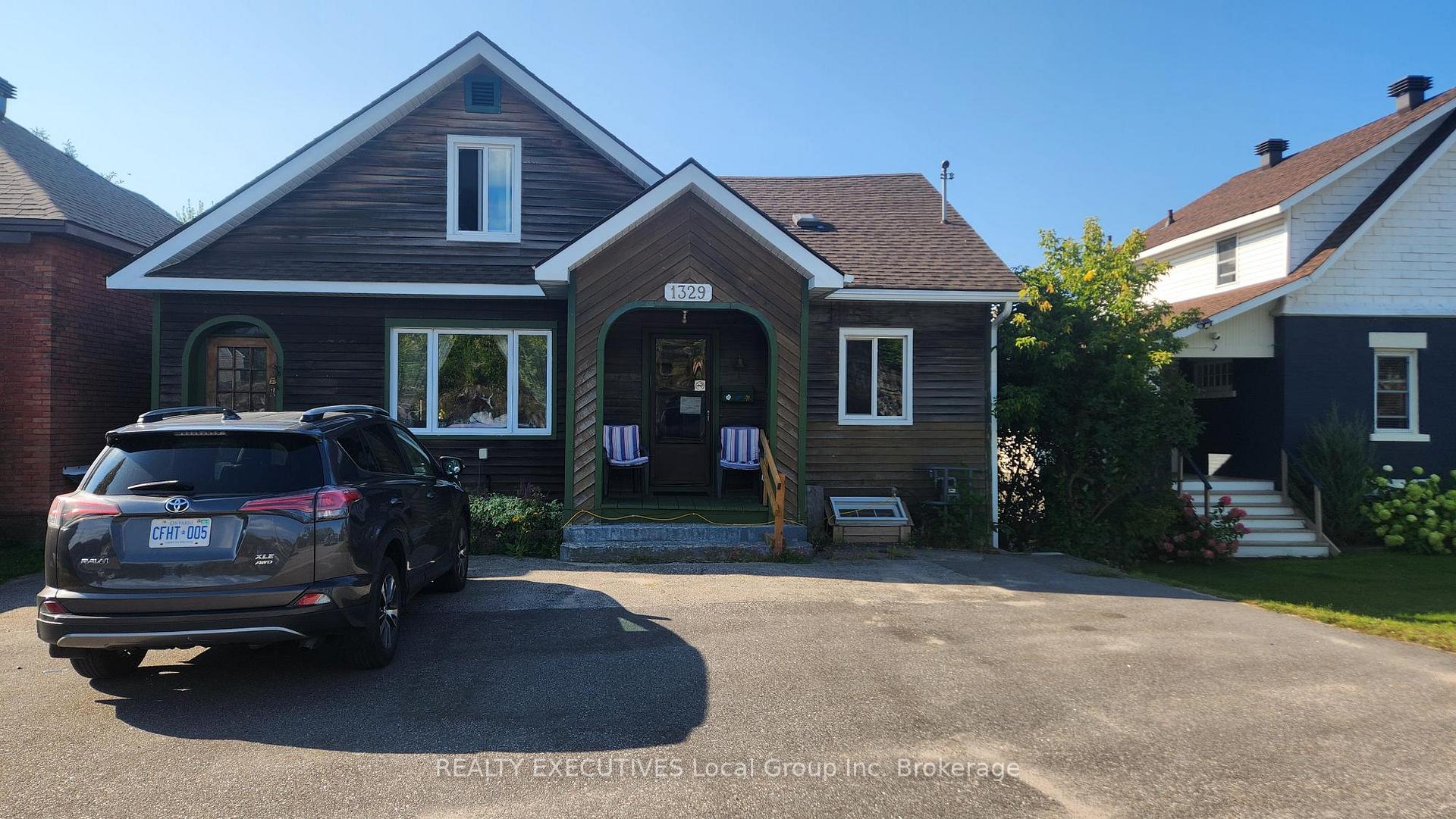 Front of 1329 Cassells Street