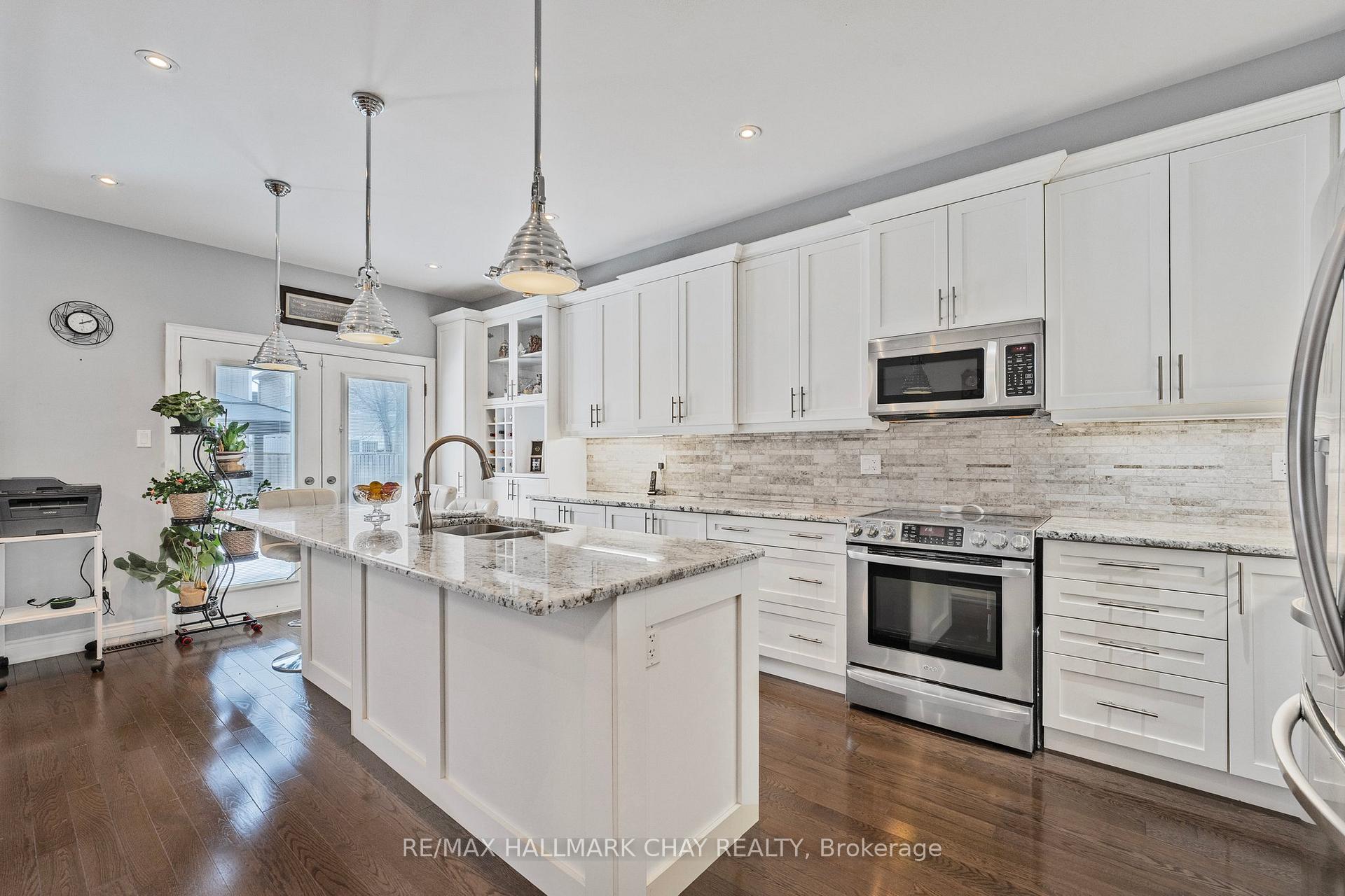 Photo 1 of 93 Anderson Road, New Tecumseth, Alliston — HOMEH