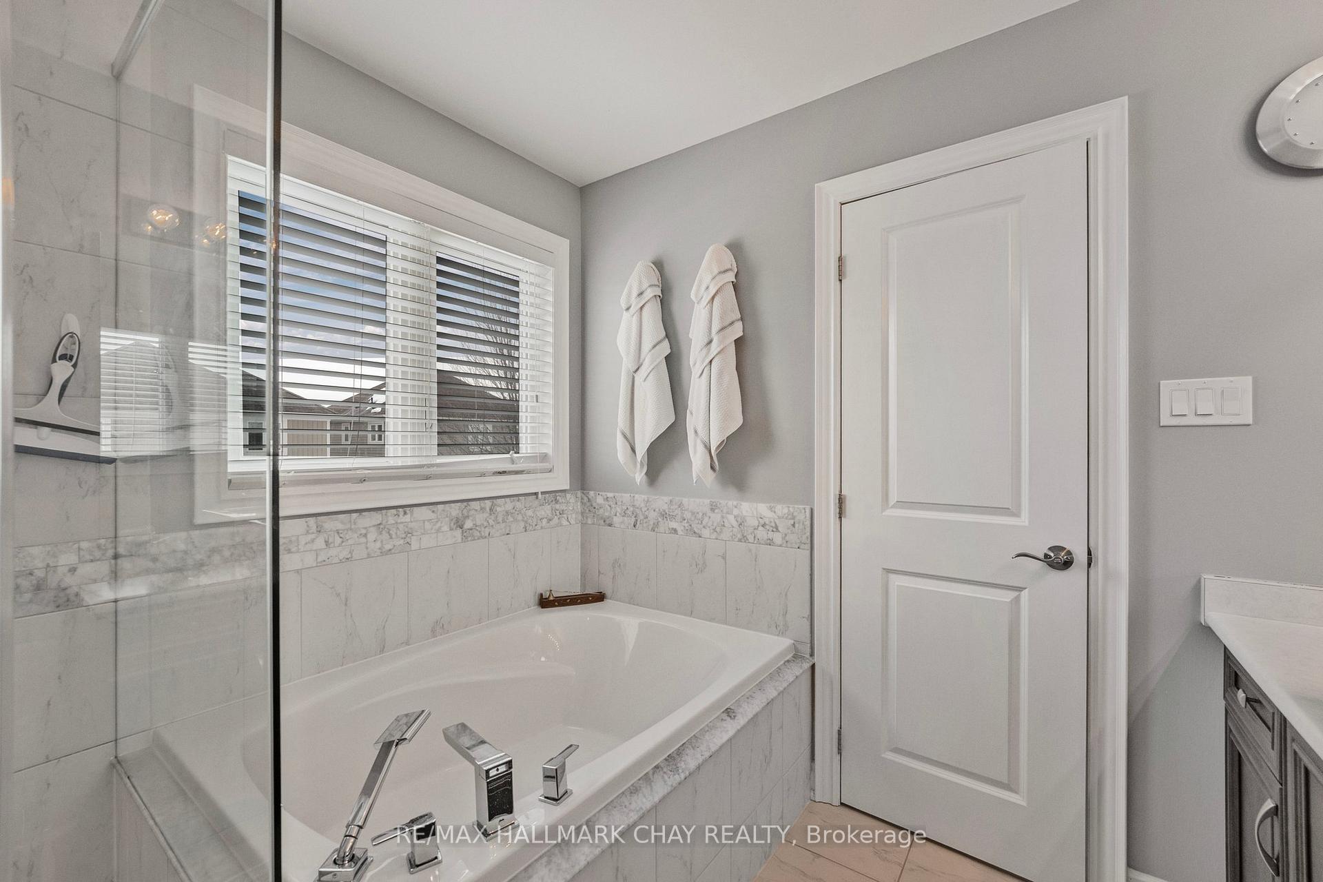Photo 14 of 93 Anderson Road, New Tecumseth, Alliston — HOMEH