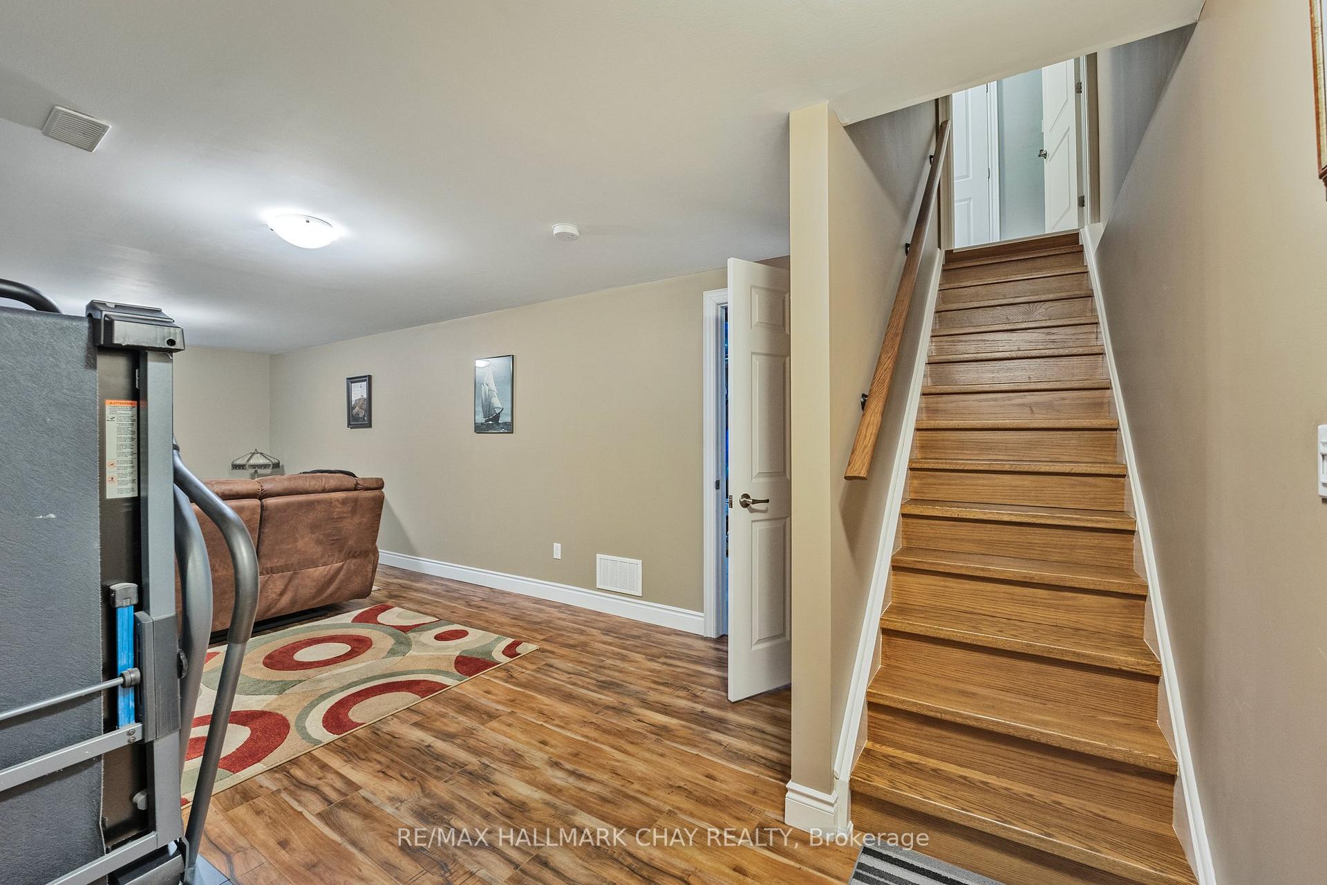 Photo 19 of 93 Anderson Road, New Tecumseth, Alliston — HOMEH