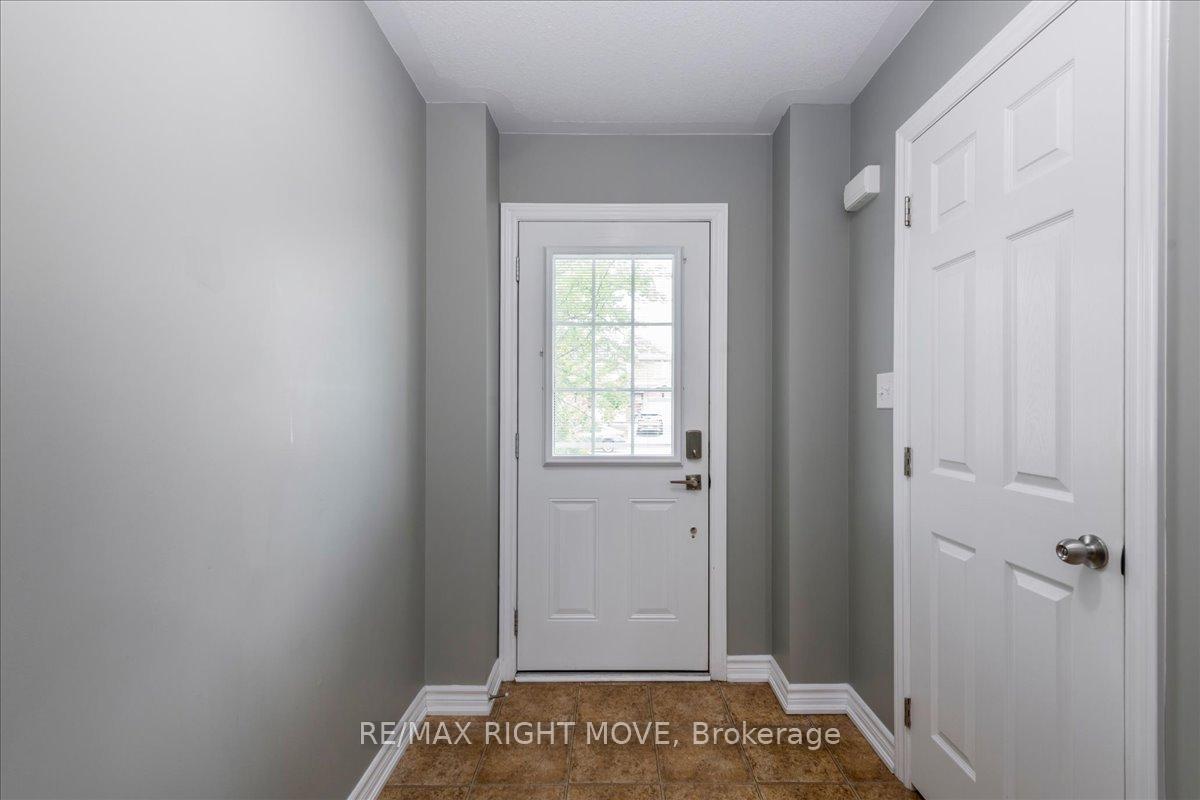 Photo 2 of 62 Michelle Drive, Orillia — HOMEH