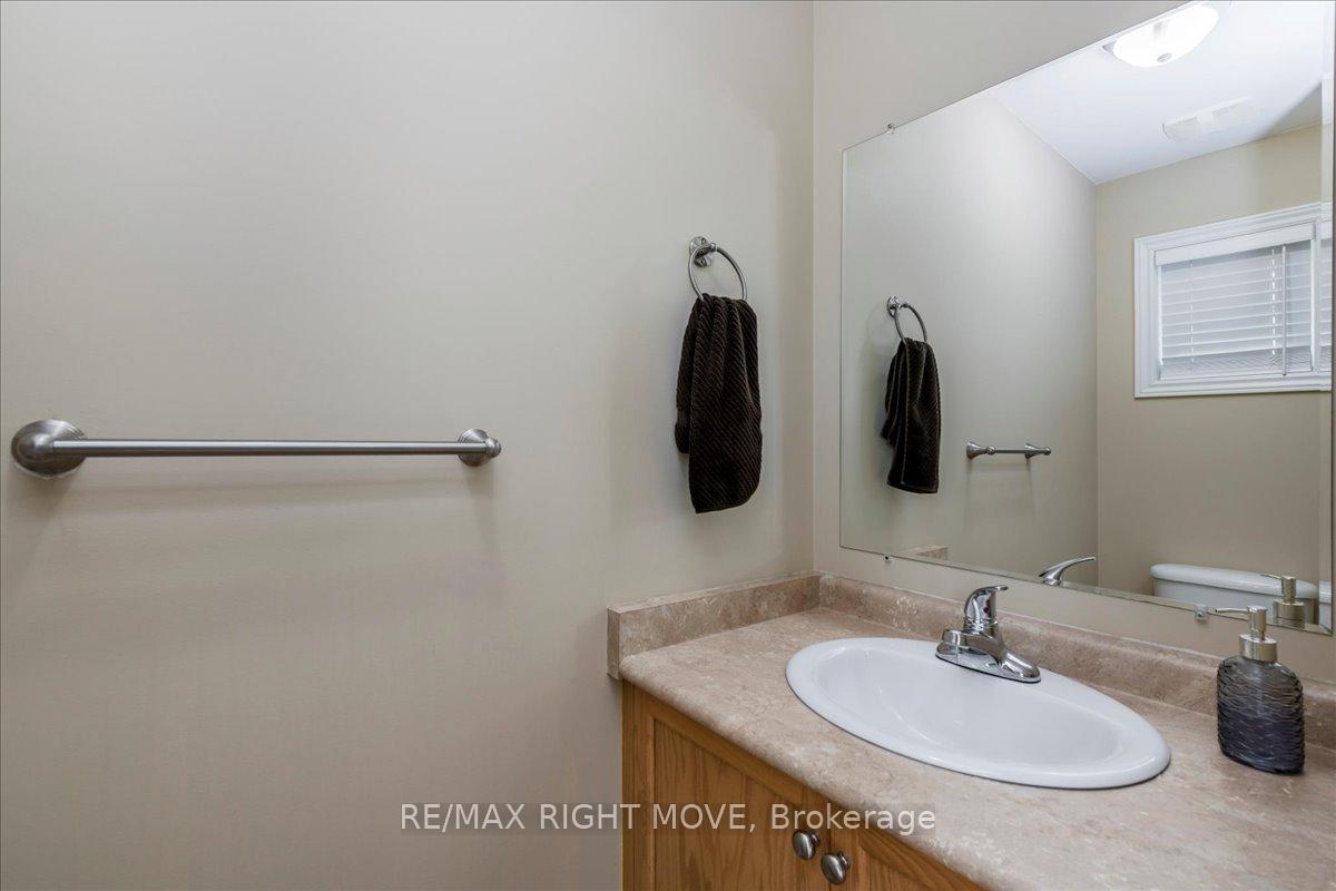 Photo 3 of 62 Michelle Drive, Orillia — HOMEH