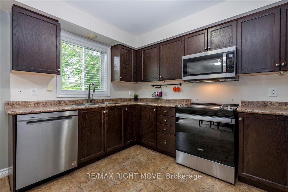 Photo 8 of 62 Michelle Drive, Orillia — HOMEH