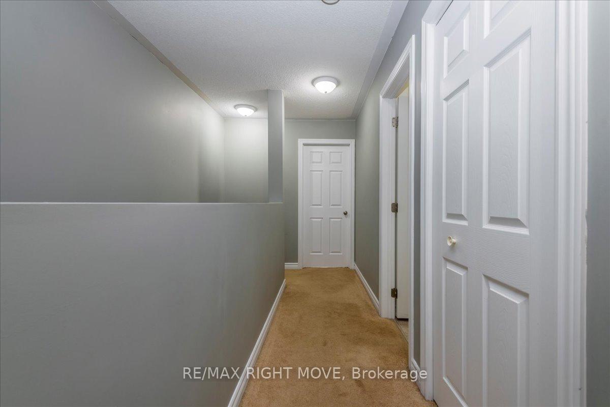 Photo 12 of 62 Michelle Drive, Orillia — HOMEH