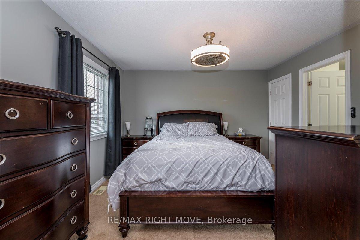 Photo 14 of 62 Michelle Drive, Orillia — HOMEH