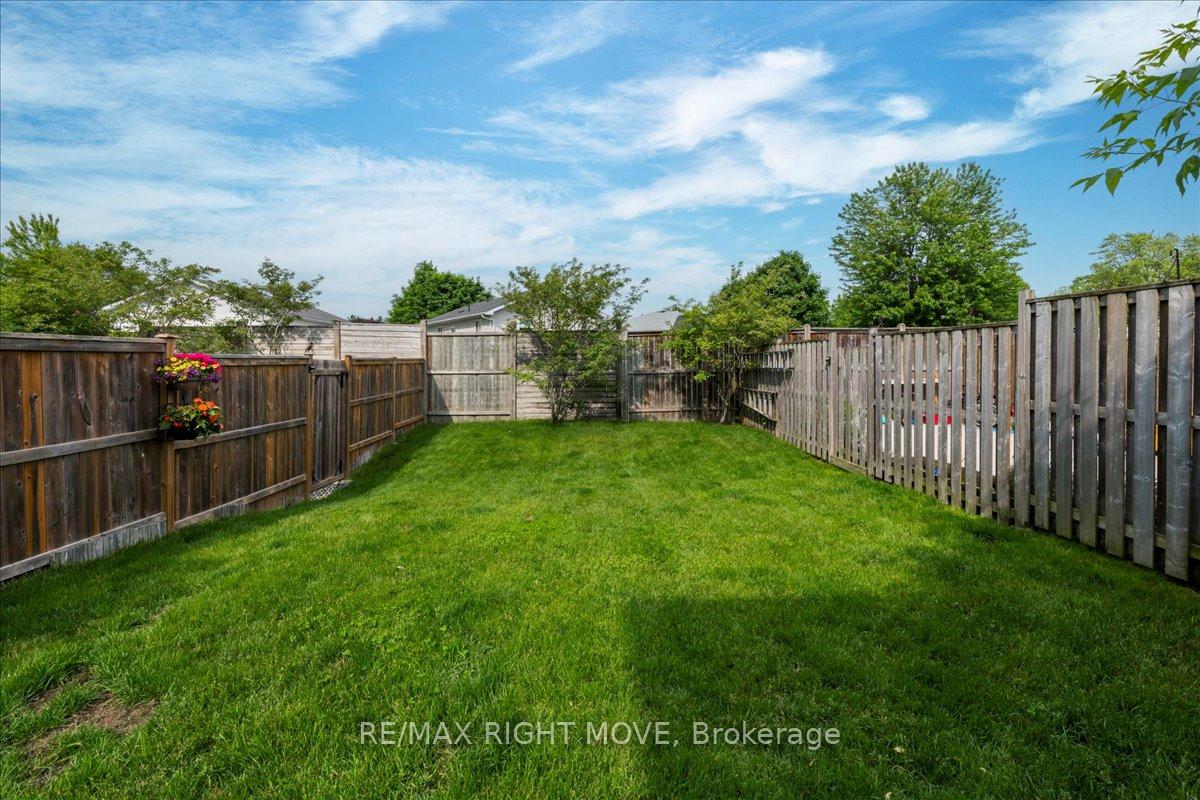 Photo 20 of 62 Michelle Drive, Orillia — HOMEH