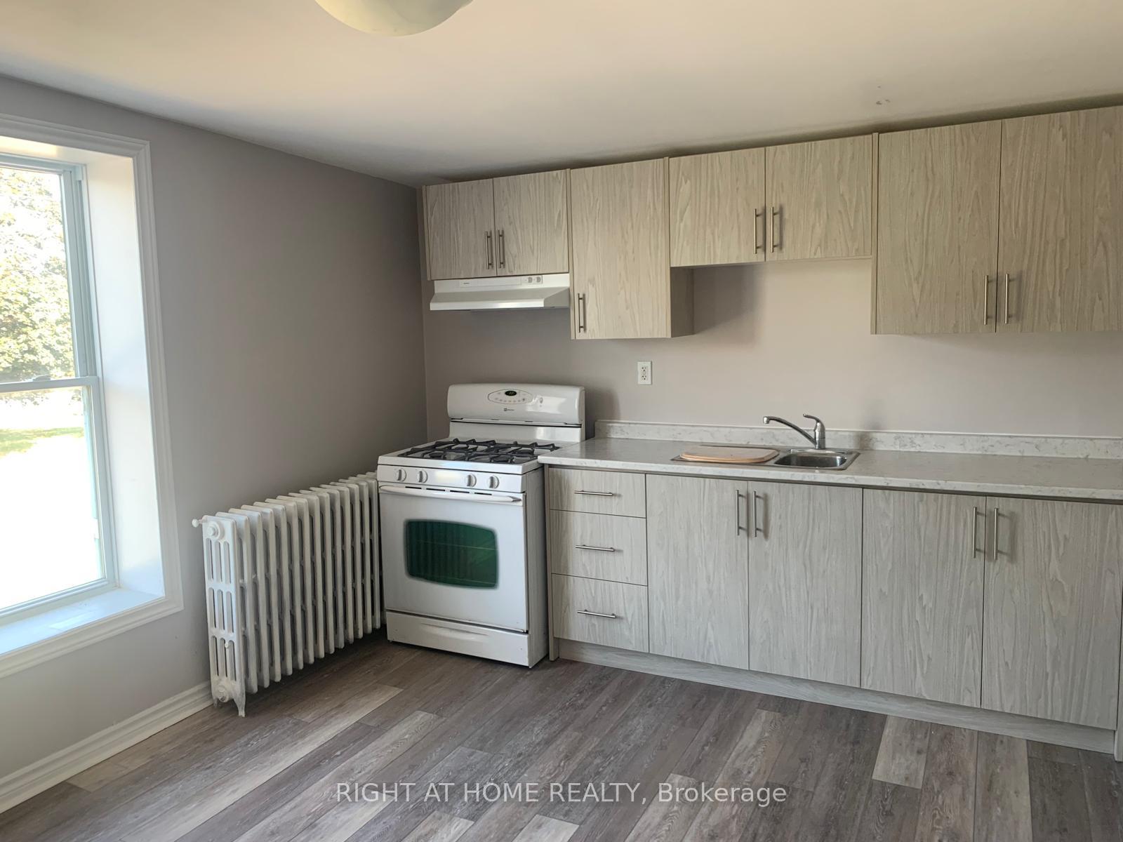 Photo 4 of 730 Simcoe Street S, Oshawa, Lakeview — HOMEH