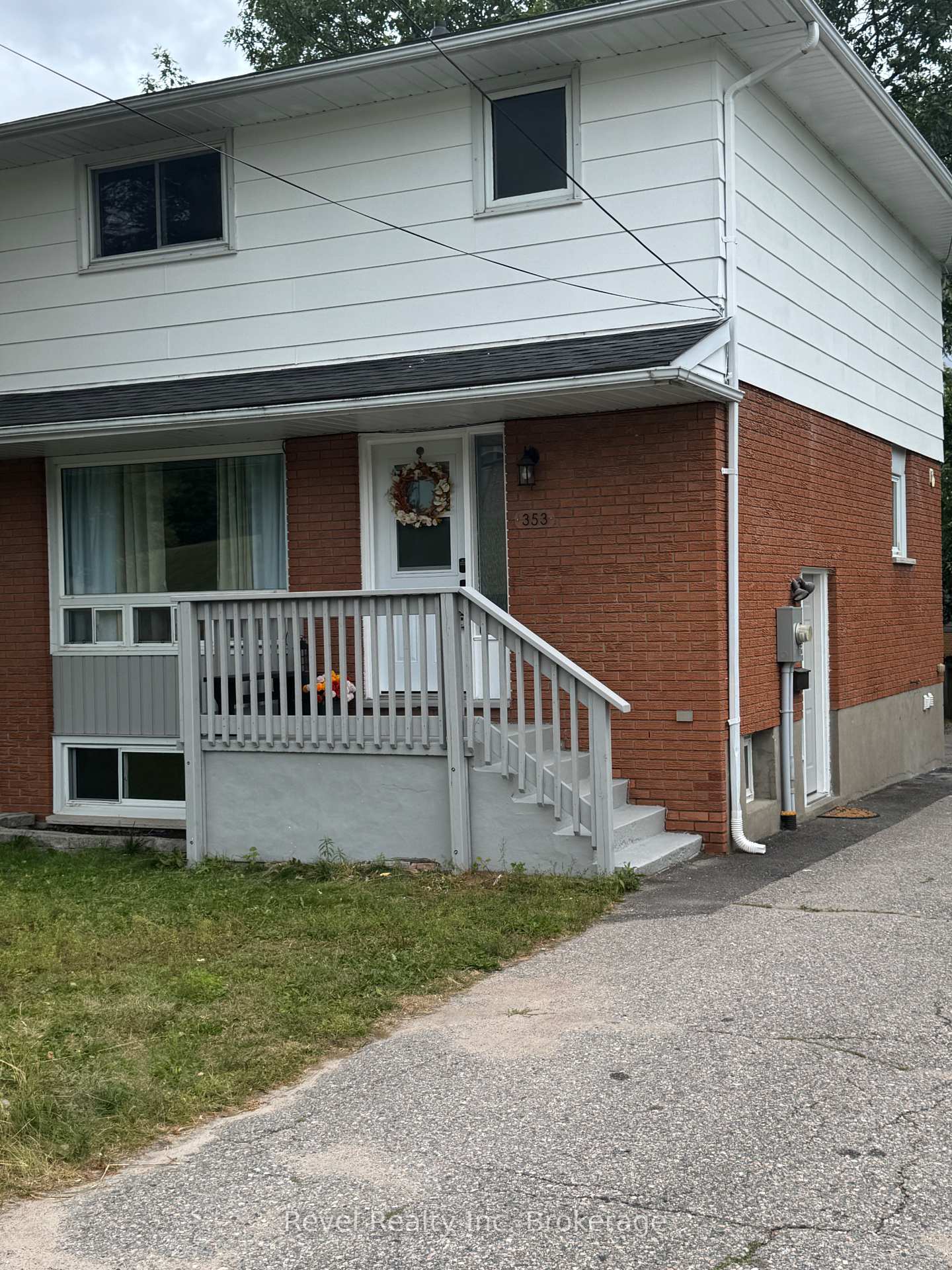 Front of 353 Ski Club Road