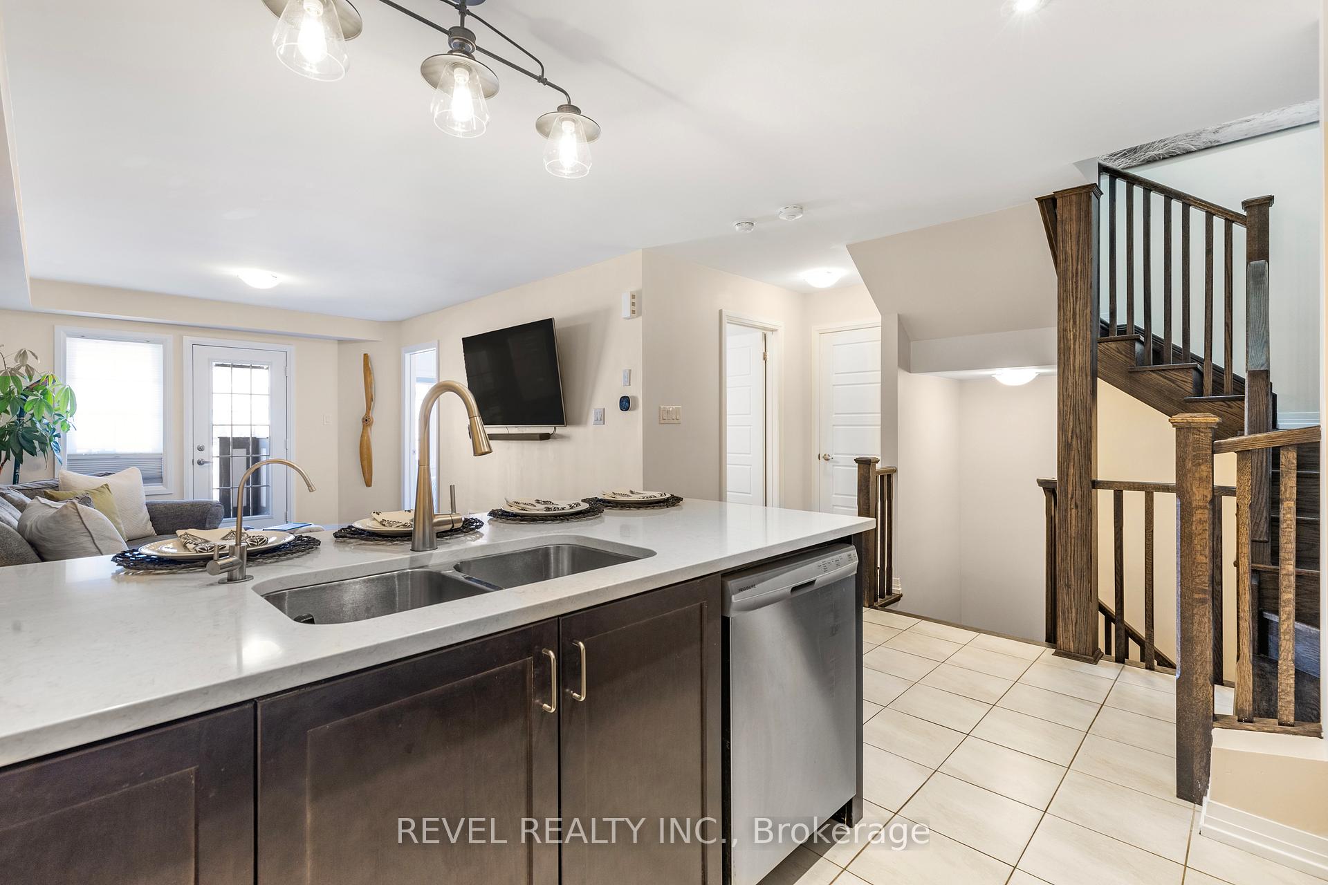 Photo 4 of 504 Buckeye Court, Milton, Cobban — HOMEH
