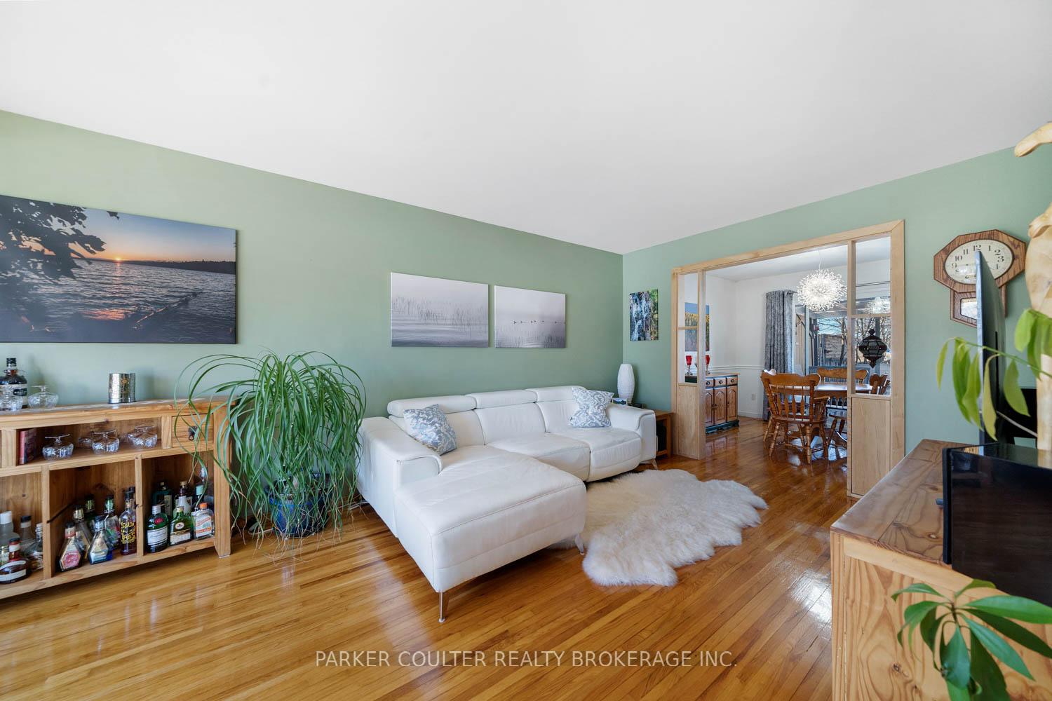 Photo 7 of 12 Park Crescent, New Tecumseth, Tottenham — HOMEH