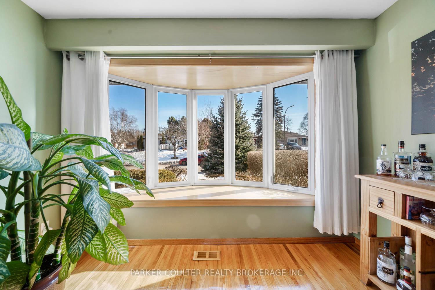 Photo 8 of 12 Park Crescent, New Tecumseth, Tottenham — HOMEH