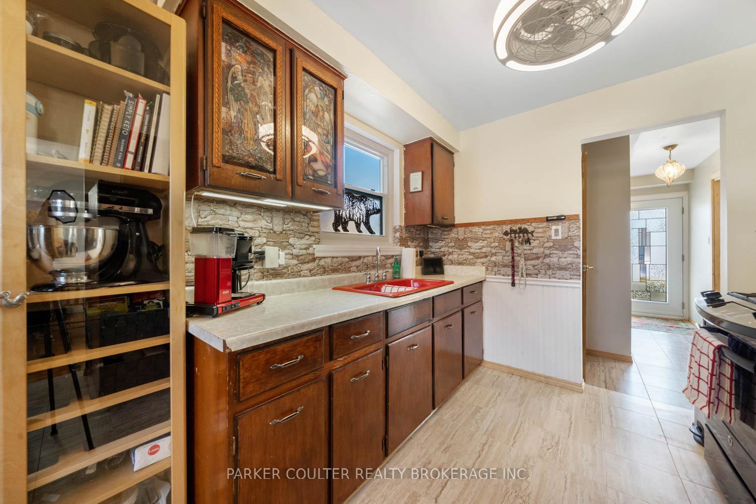 Photo 16 of 12 Park Crescent, New Tecumseth, Tottenham — HOMEH