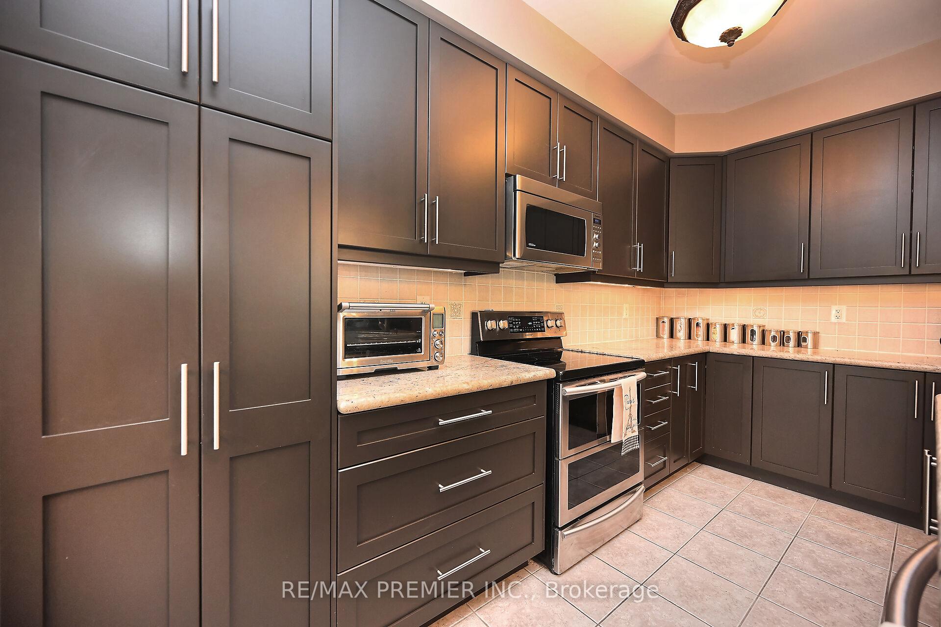 Photo 5 of 596 Holland Heights, Milton, Scott — HOMEH