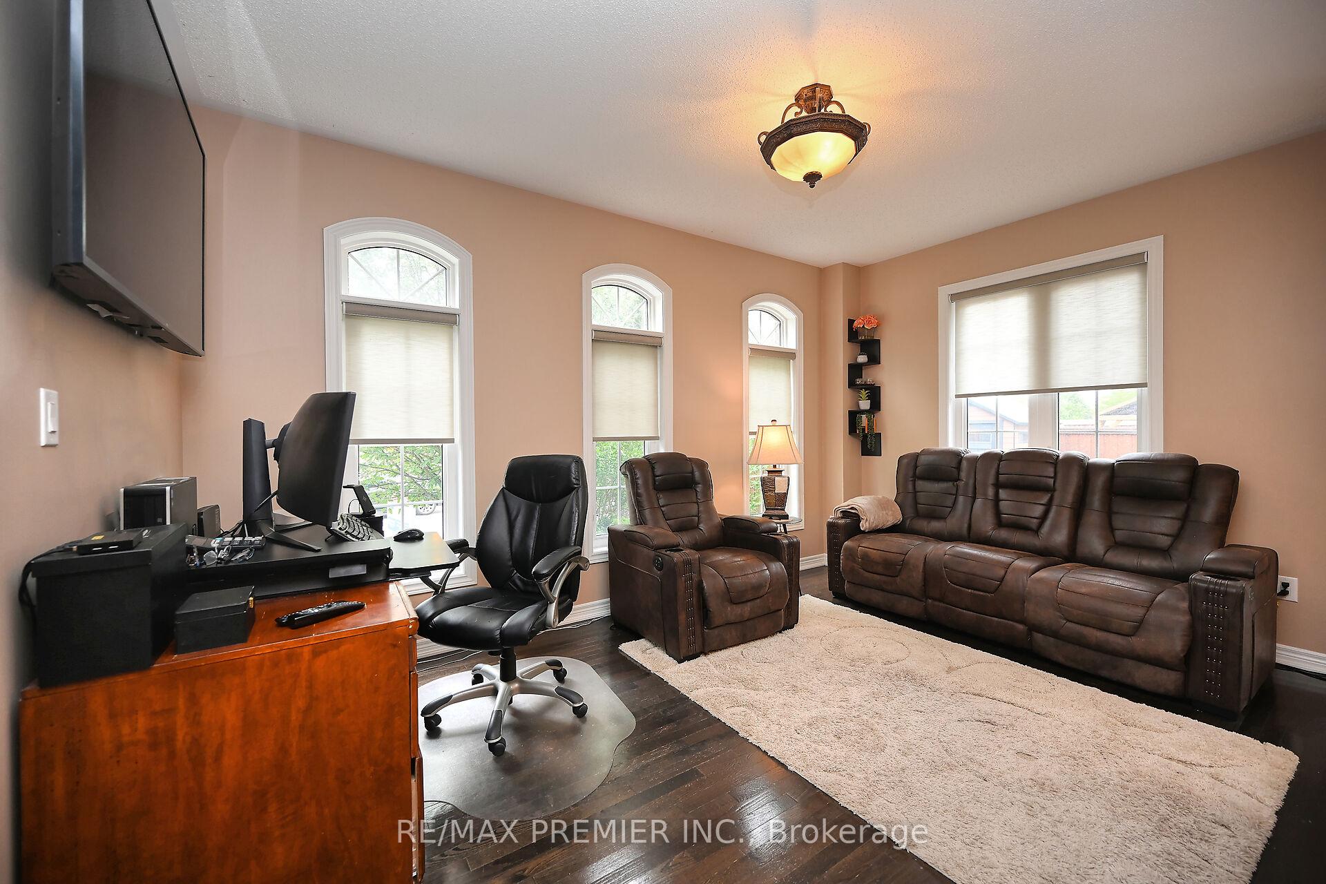 Photo 7 of 596 Holland Heights, Milton, Scott — HOMEH