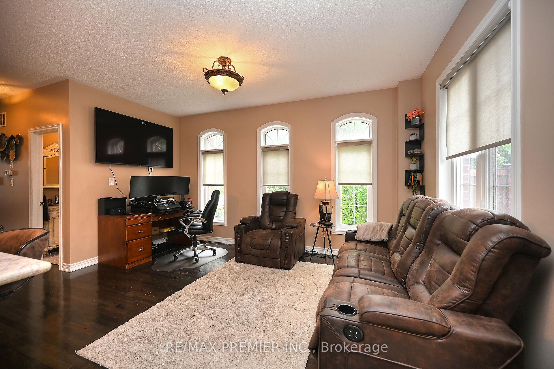 Photo 10 of 596 Holland Heights, Milton, Scott — HOMEH