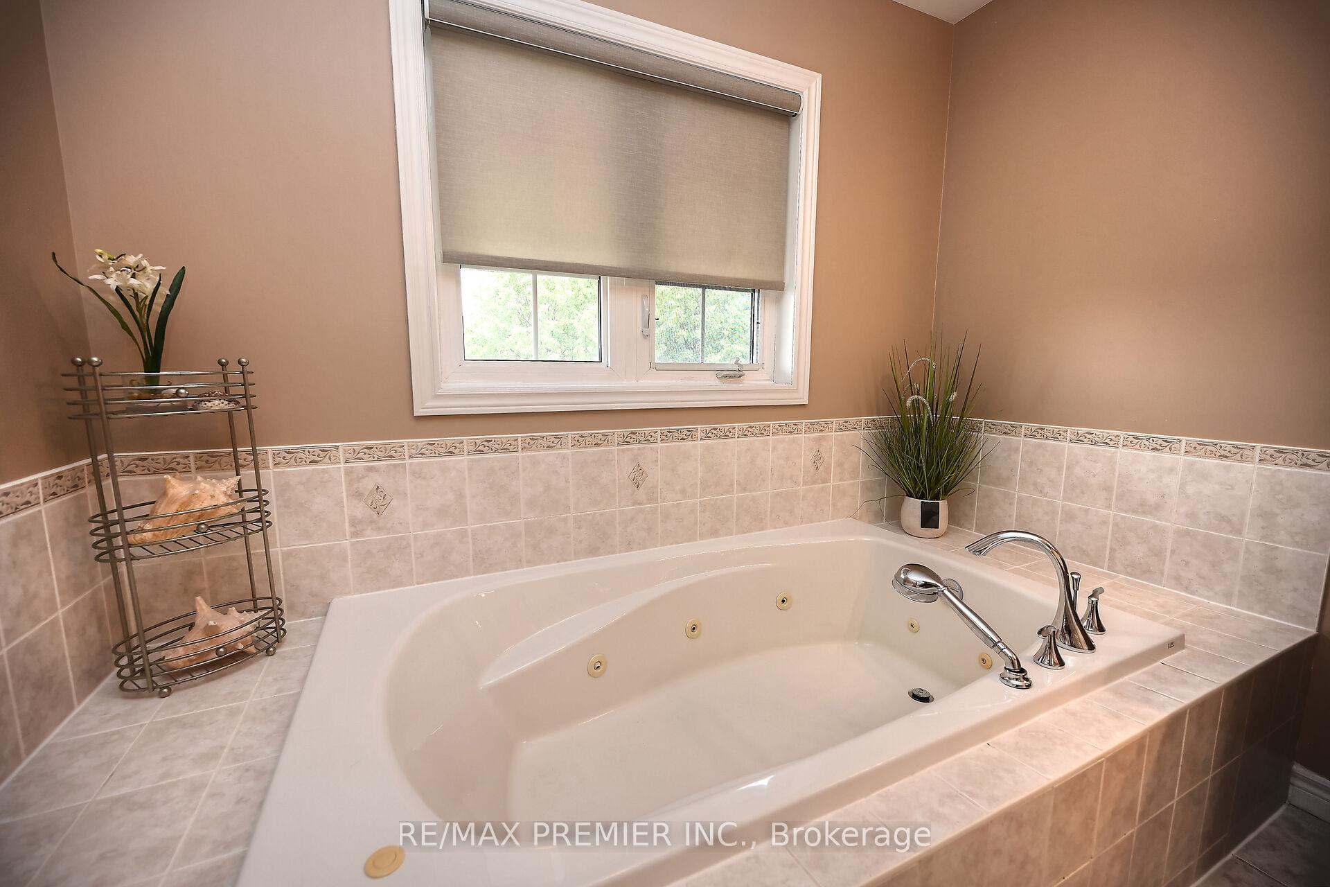 Photo 28 of 596 Holland Heights, Milton, Scott — HOMEH
