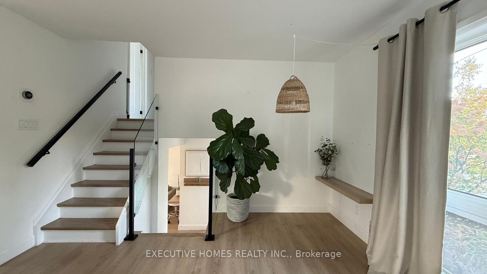 Photo 4 of 1045 Beaufort Avenue, Oshawa, Eastdale — HOMEH