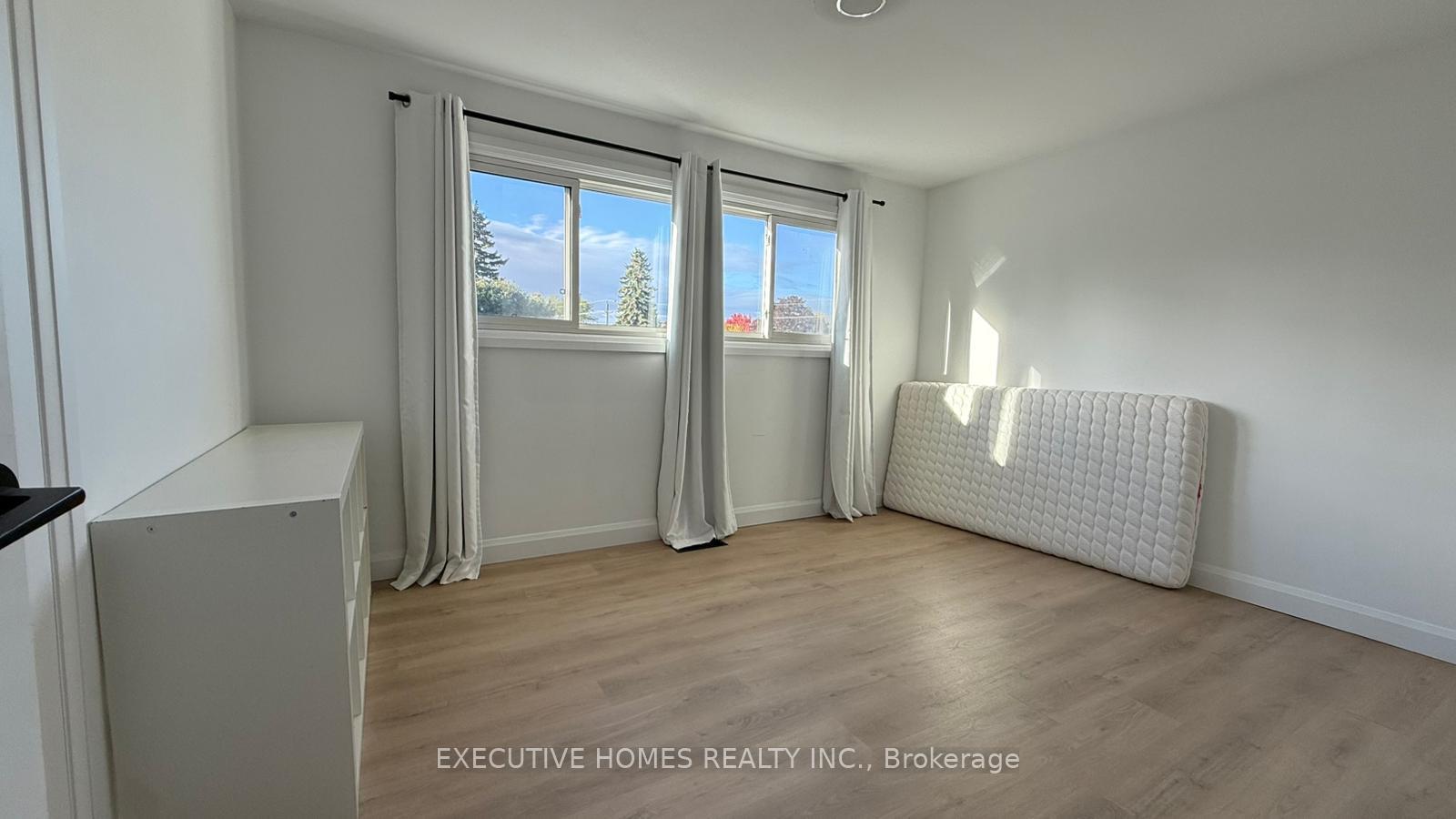 Photo 21 of 1045 Beaufort Avenue, Oshawa, Eastdale — HOMEH