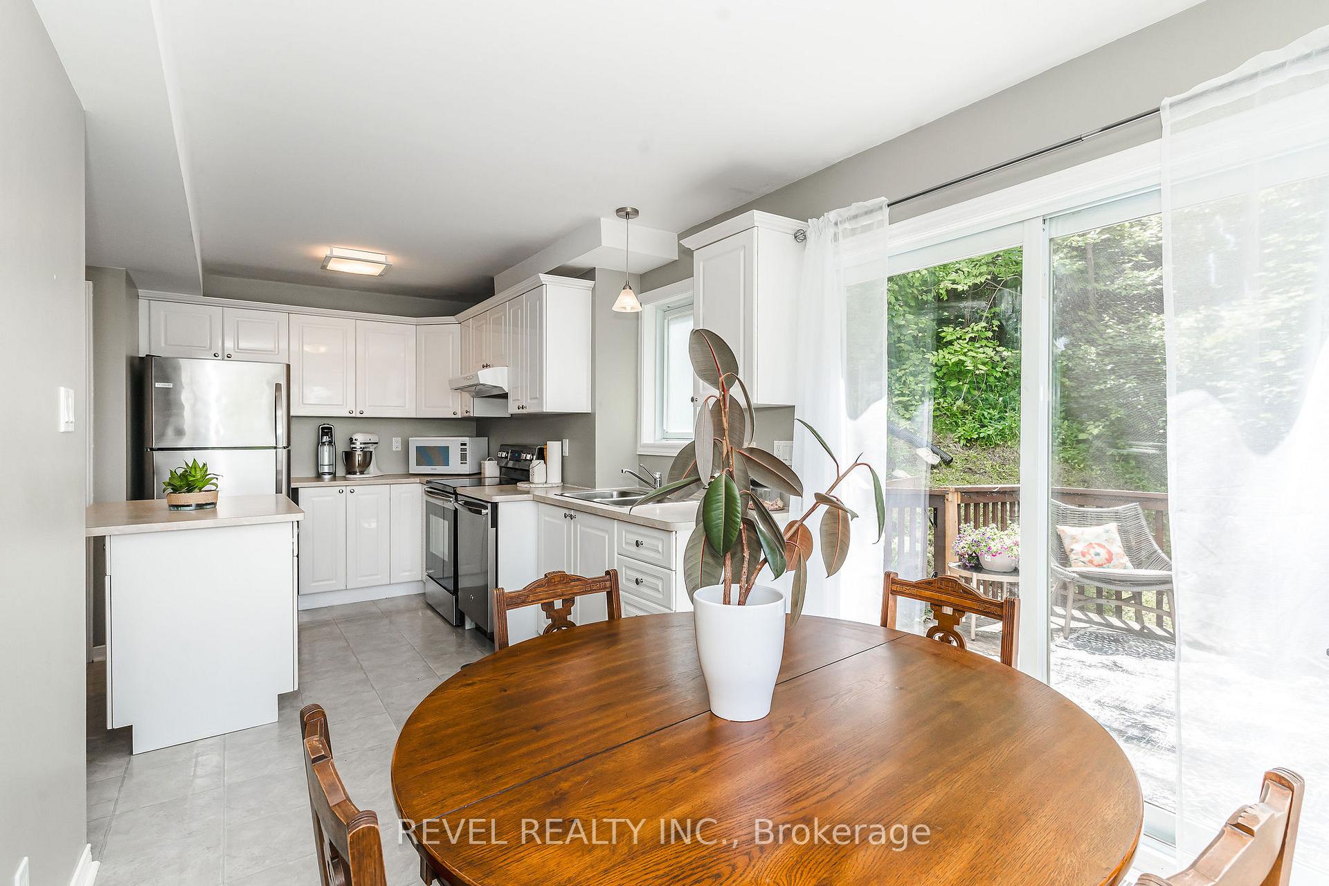 Photo 10 of 65 Dancy Drive, Orillia — HOMEH