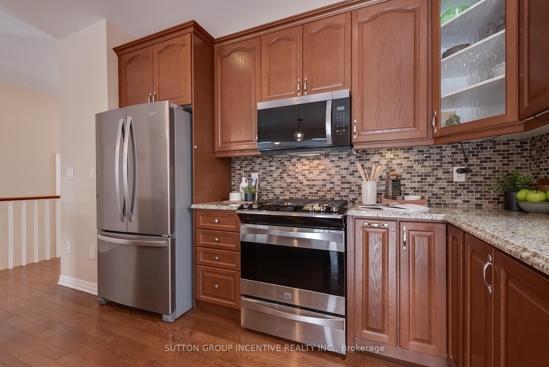 Photo 9 of 19 Paddison Place, New Tecumseth, Alliston — HOMEH