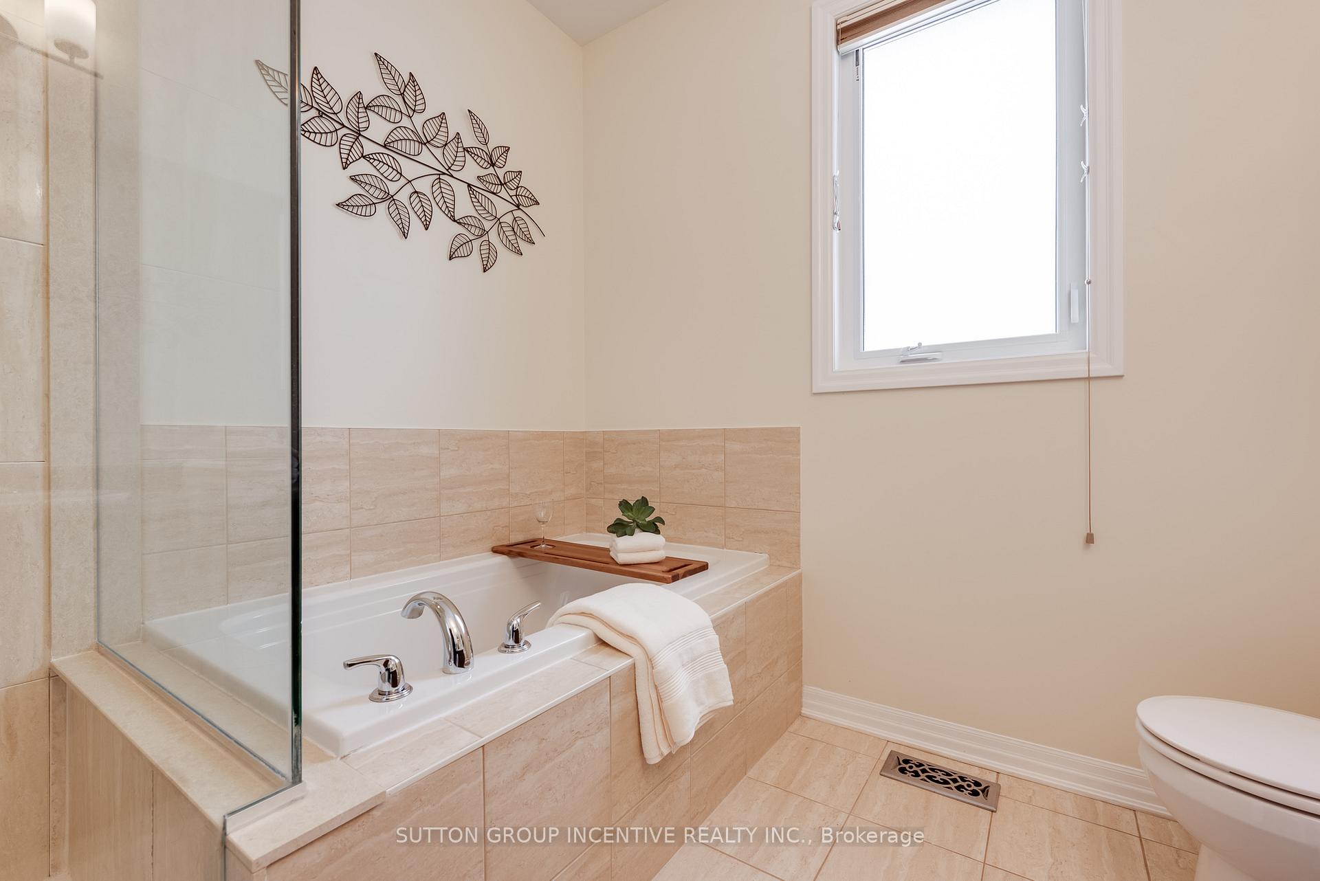 Photo 21 of 19 Paddison Place, New Tecumseth, Alliston — HOMEH