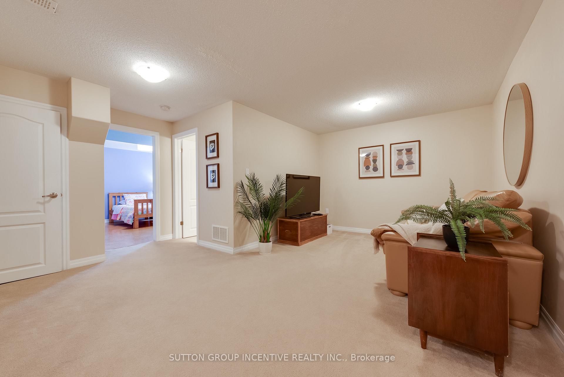 Photo 26 of 19 Paddison Place, New Tecumseth, Alliston — HOMEH