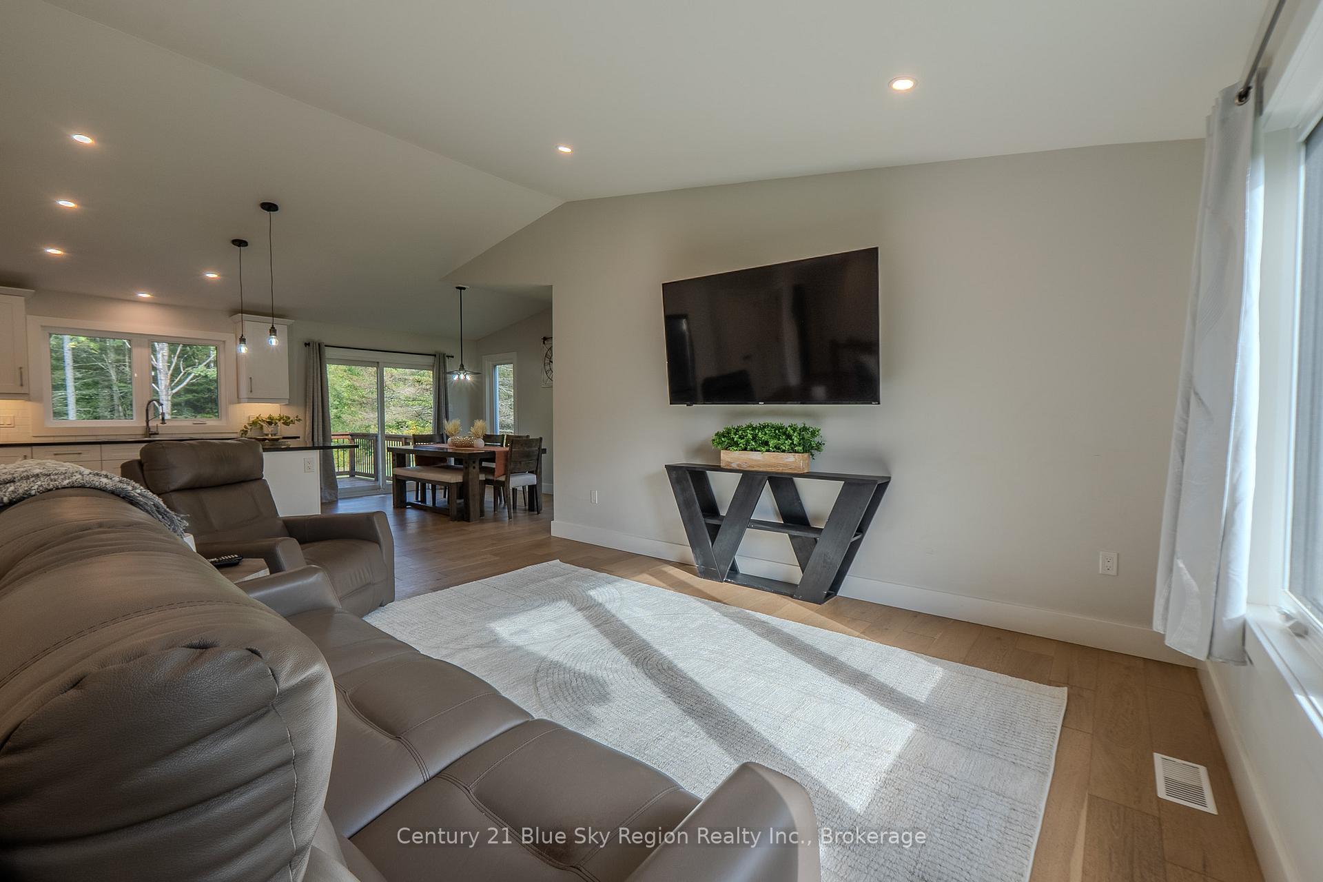 Photo 16 of 115 Hillside Lake Road, North Bay, Airport — HOMEH