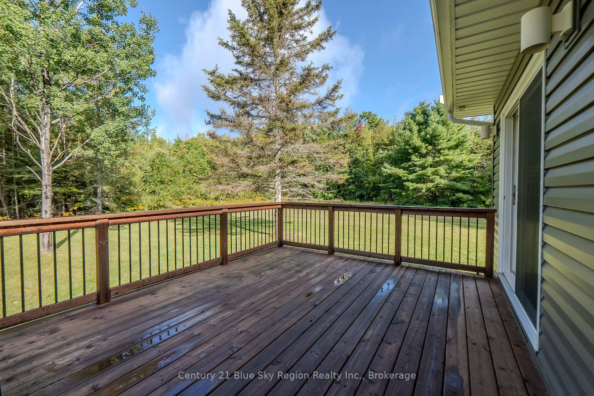 Photo 35 of 115 Hillside Lake Road, North Bay, Airport — HOMEH
