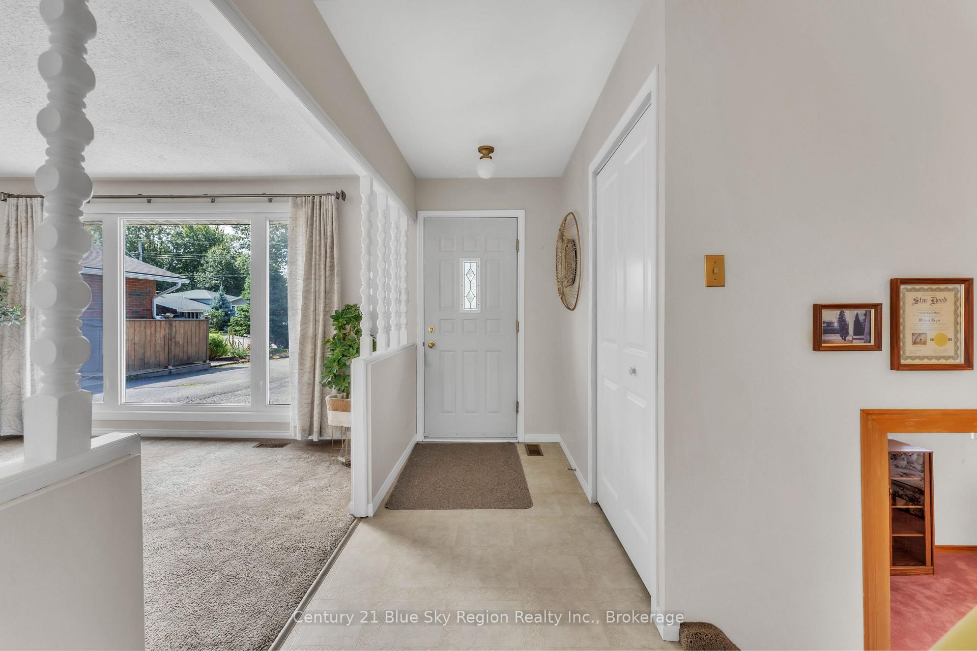 Photo 6 of 28 Farley Avenue, North Bay, Ferris — HOMEH