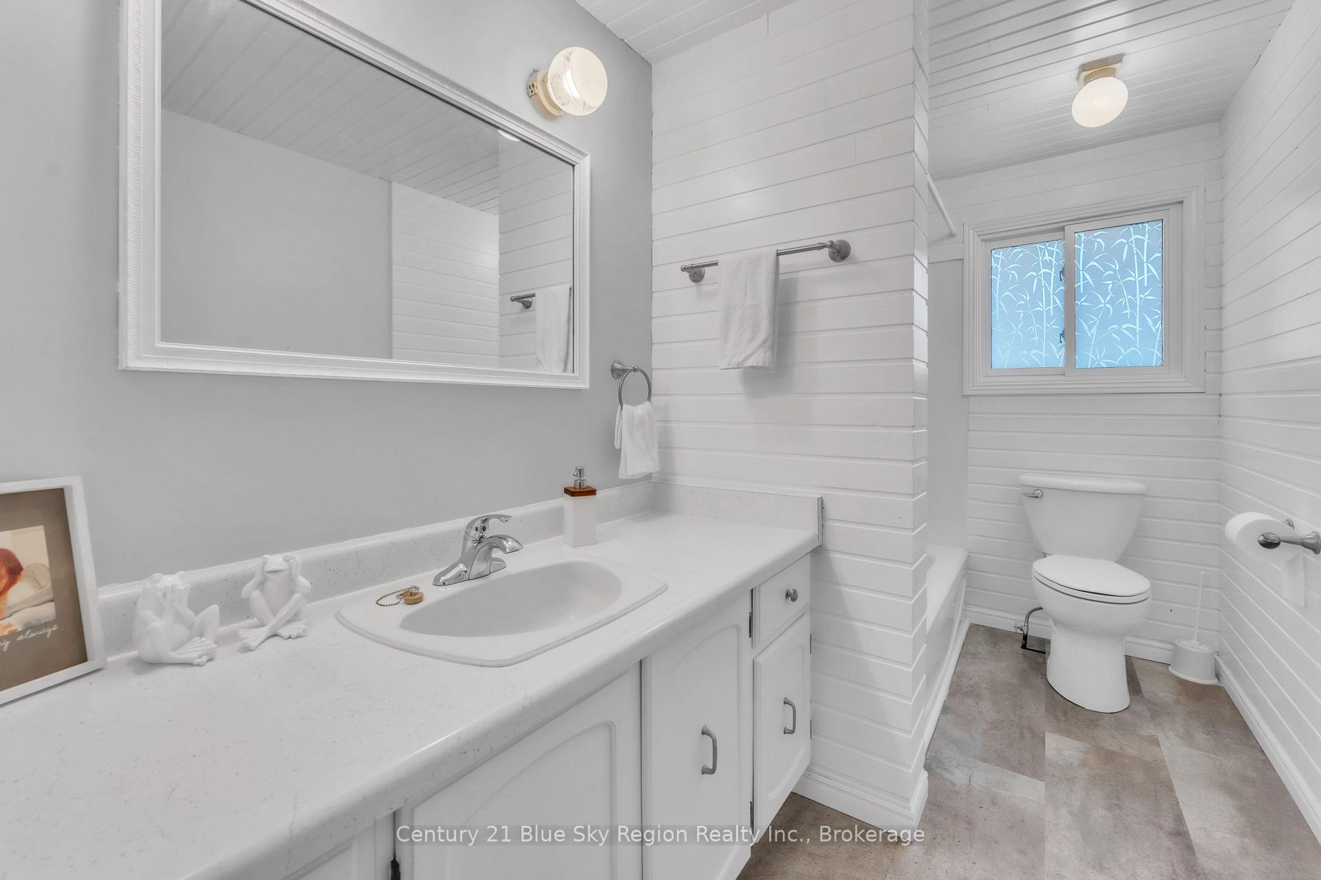 Photo 15 of 28 Farley Avenue, North Bay, Ferris — HOMEH
