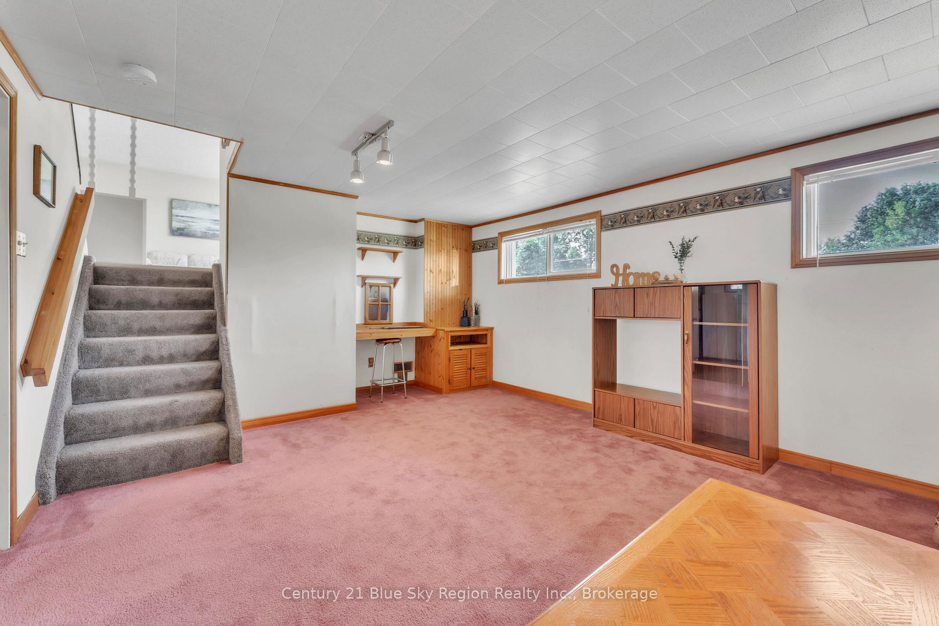 Photo 24 of 28 Farley Avenue, North Bay, Ferris — HOMEH