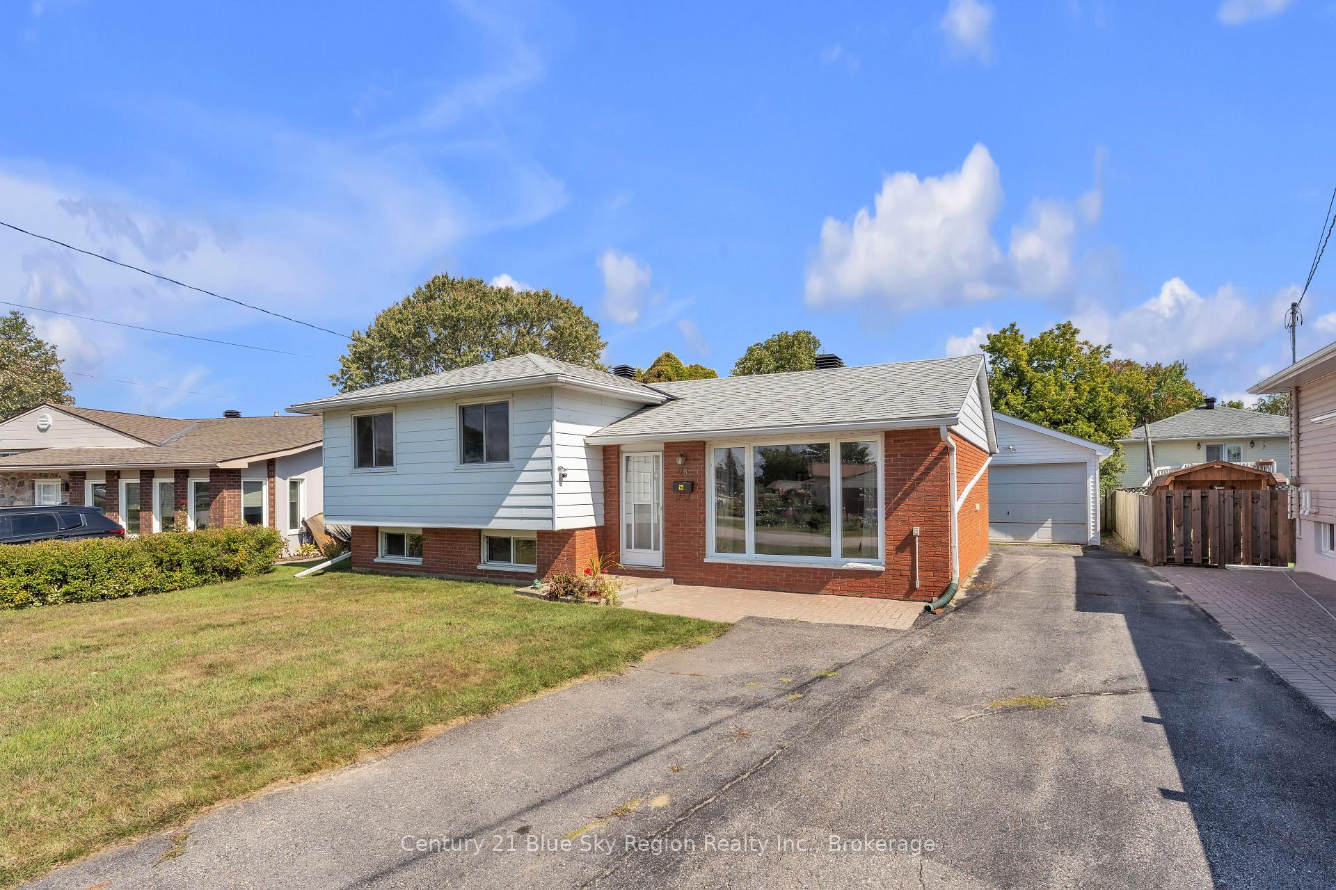 Photo 28 of 28 Farley Avenue, North Bay, Ferris — HOMEH