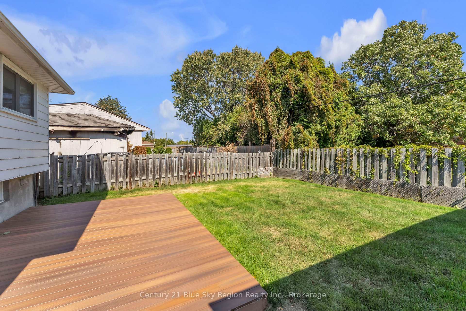 Photo 32 of 28 Farley Avenue, North Bay, Ferris — HOMEH