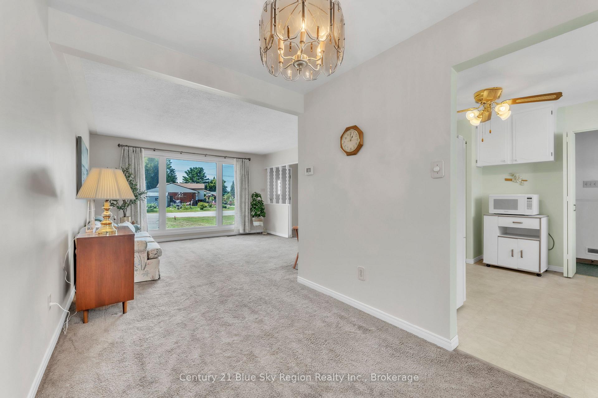 Photo 35 of 28 Farley Avenue, North Bay, Ferris — HOMEH