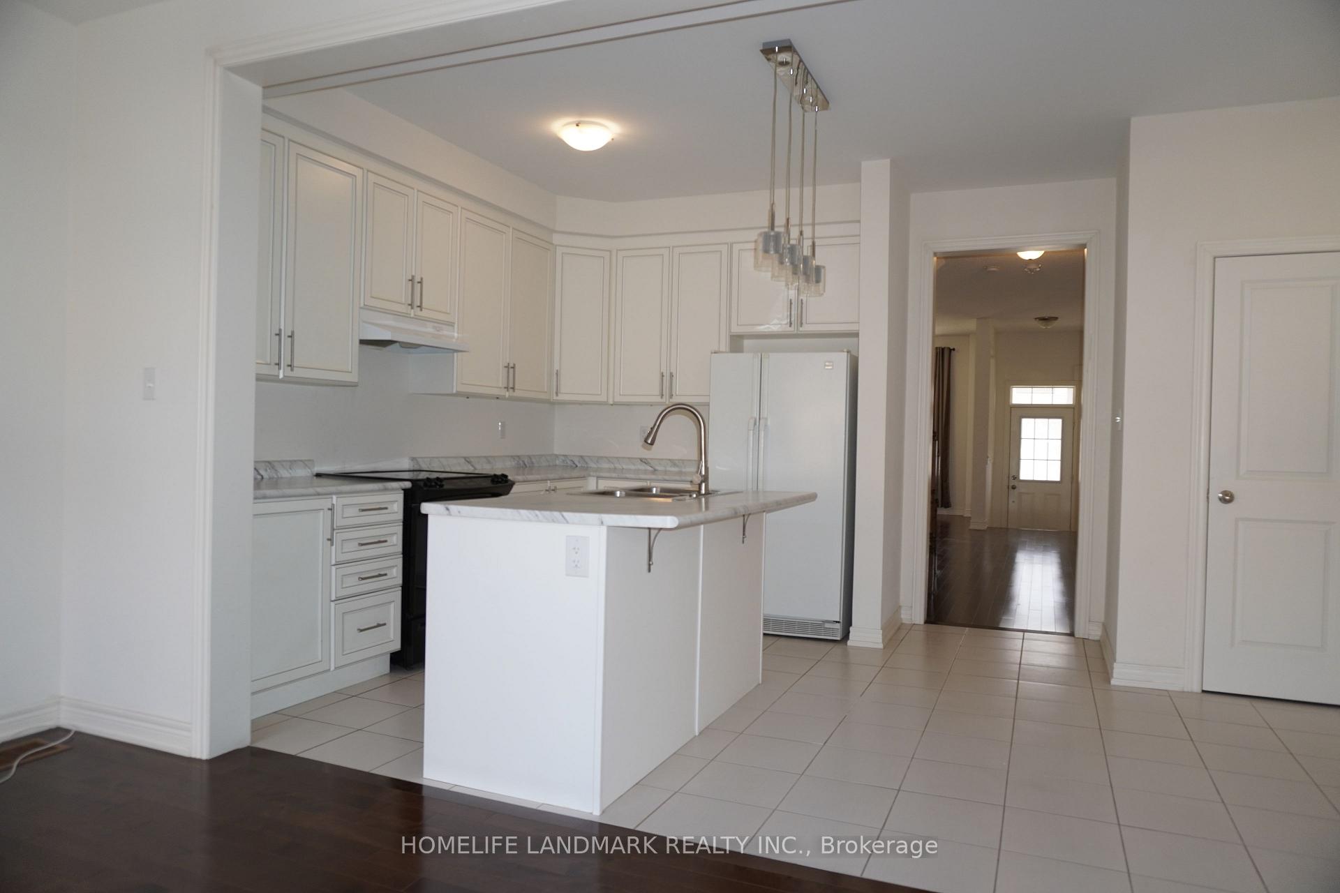 Photo 4 of 16 Harbord Street, Markham, Berczy — HOMEH