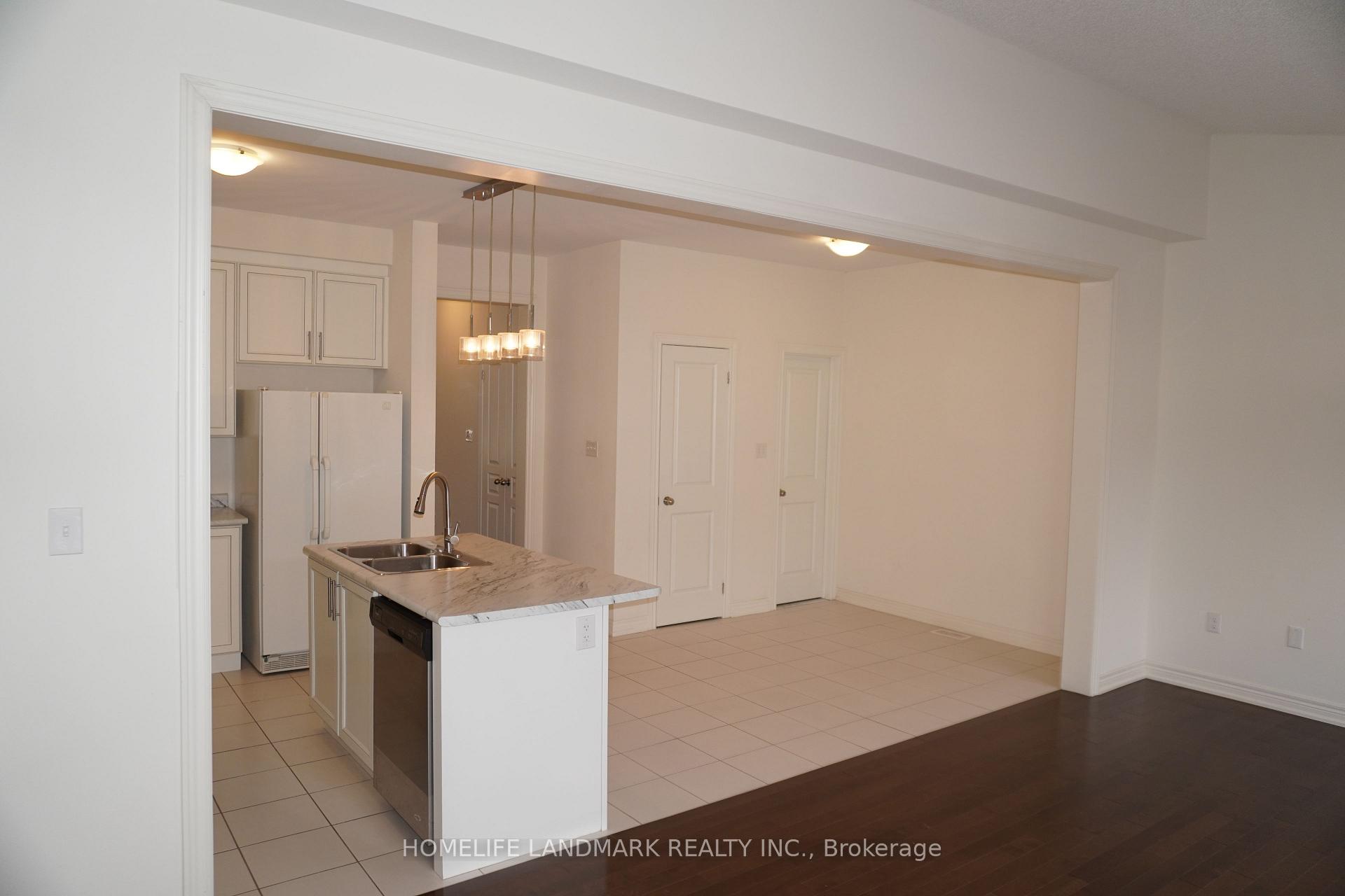 Photo 5 of 16 Harbord Street, Markham, Berczy — HOMEH